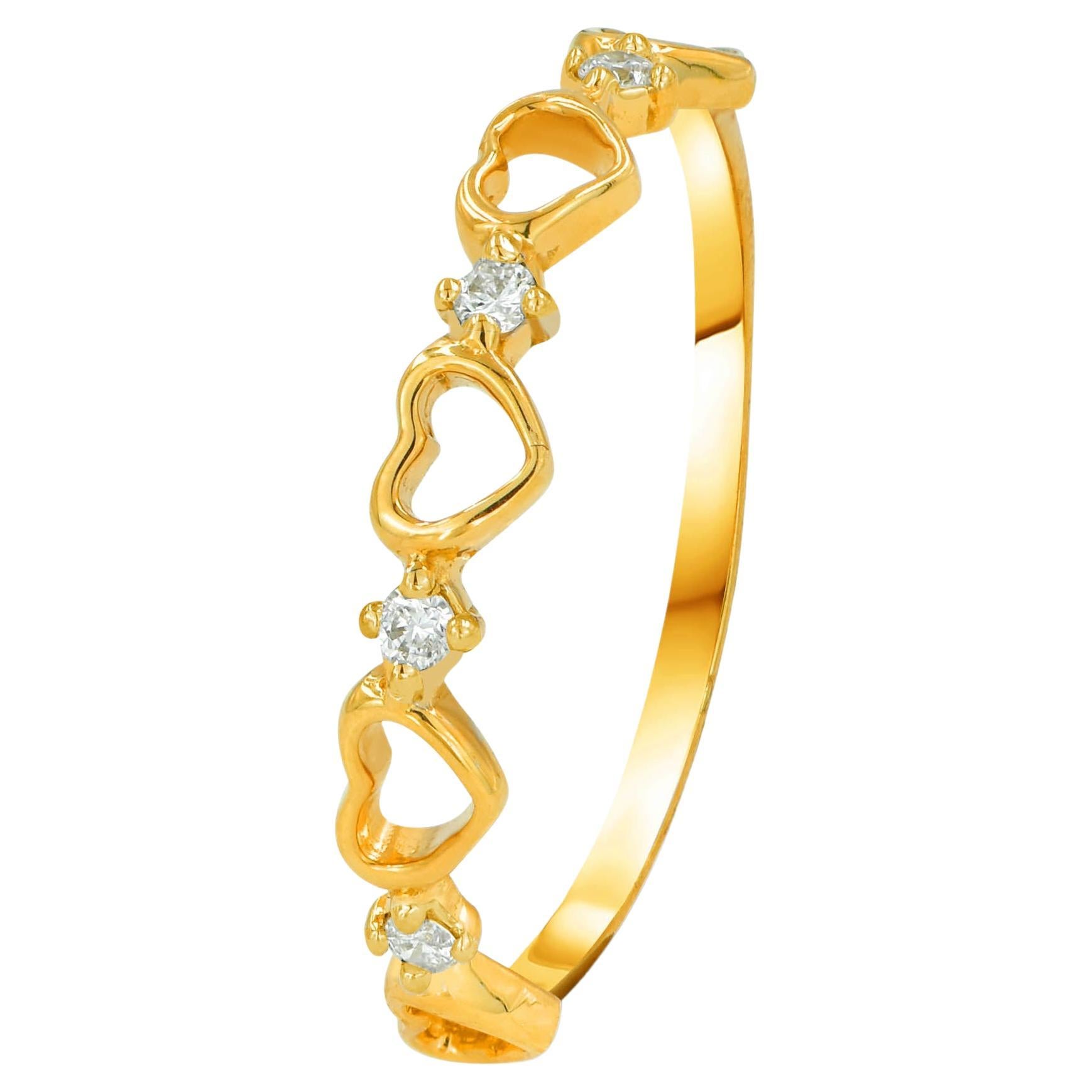 For Sale:  14k Gold 0.07 Carat Diamond Heart Ring