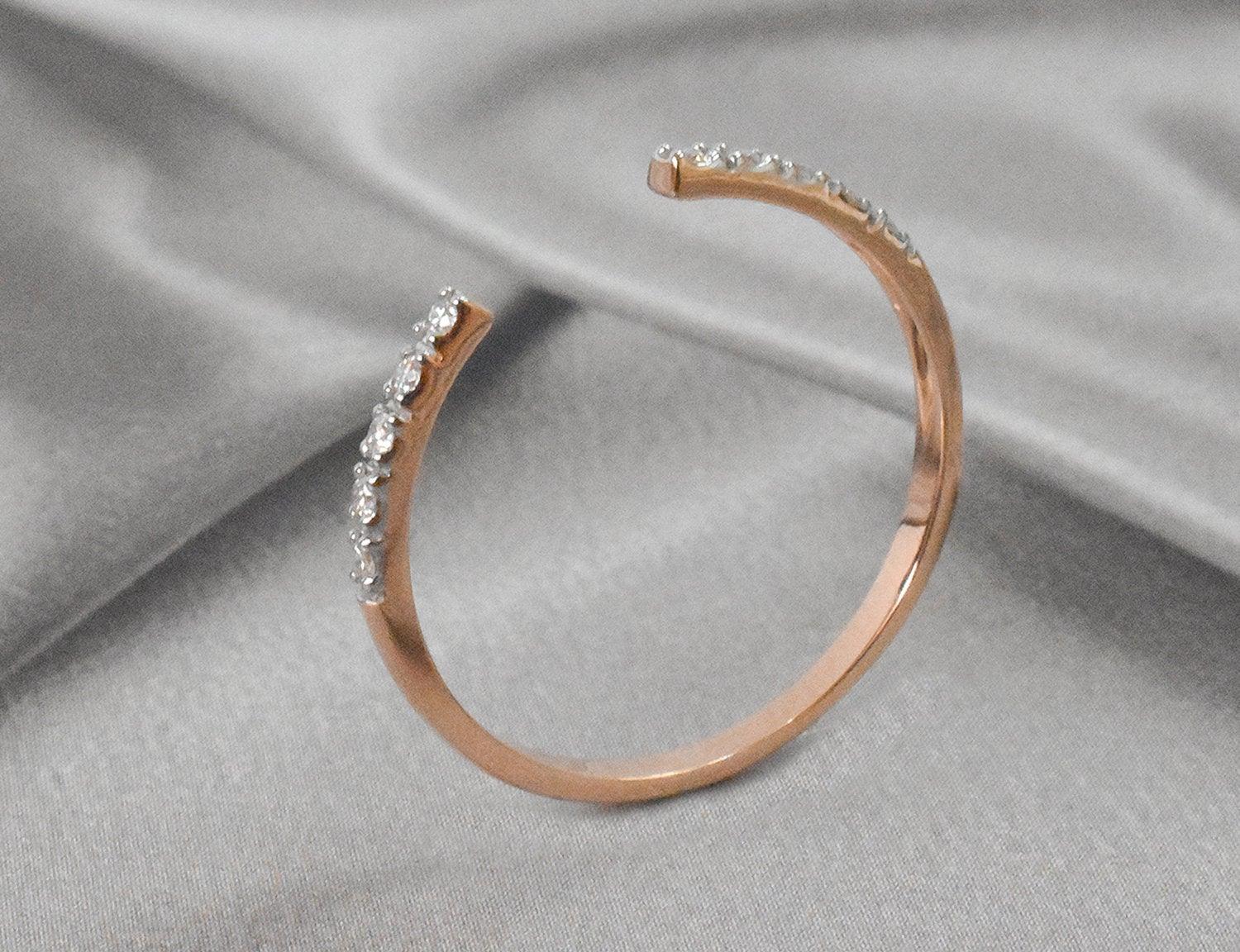 For Sale:  14K Gold 0.07 Carat Diamond Open stacking ring Ring  7