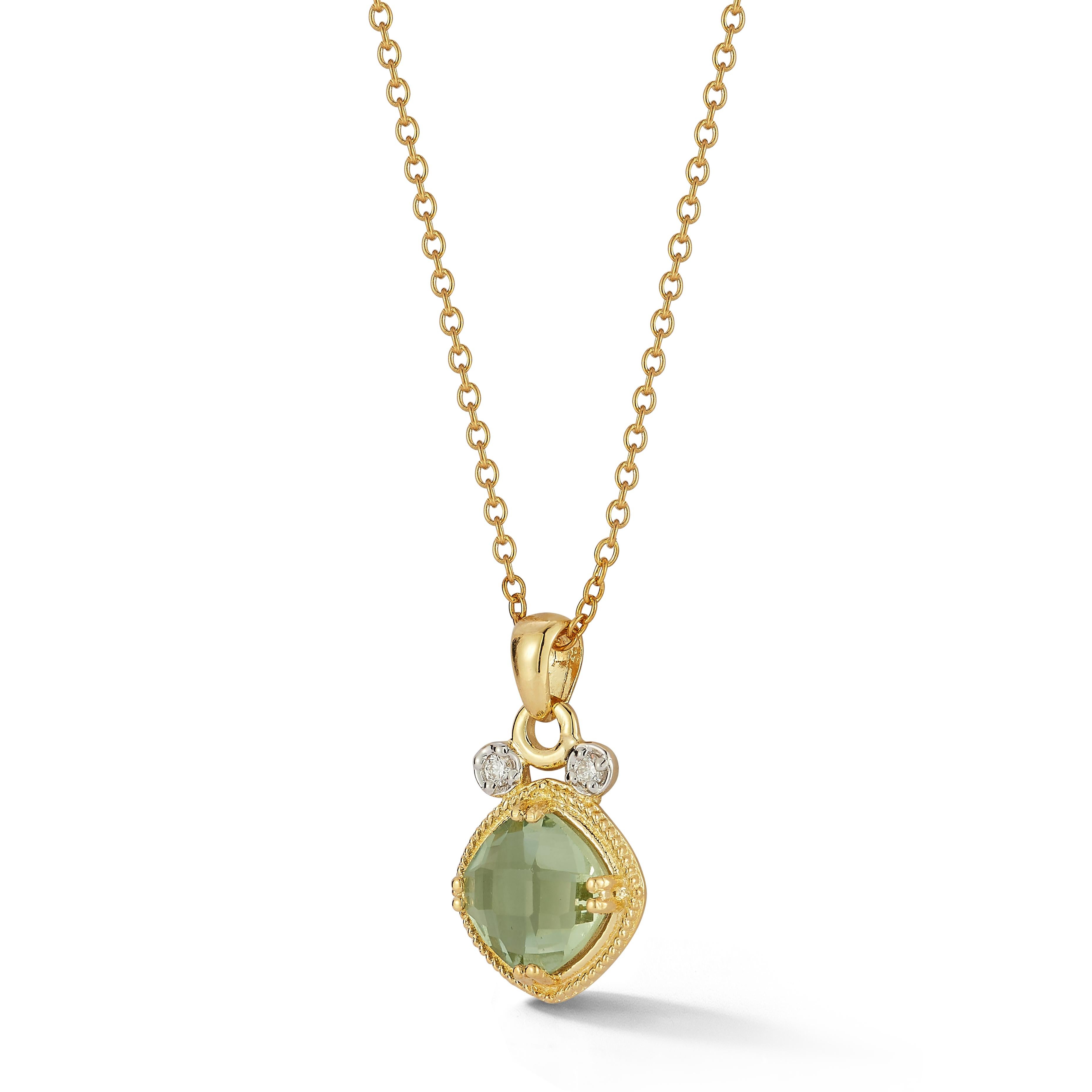 Ciondolo con pietre colorate in oro giallo 14 carati, centrato da una pietra colorata semipreziosa ametista verde con taglio a scacchiera da 8 mm e 1,75 carati, con diamanti incastonati a castone da 0,07 carati e montato su una catena Rolo da 16