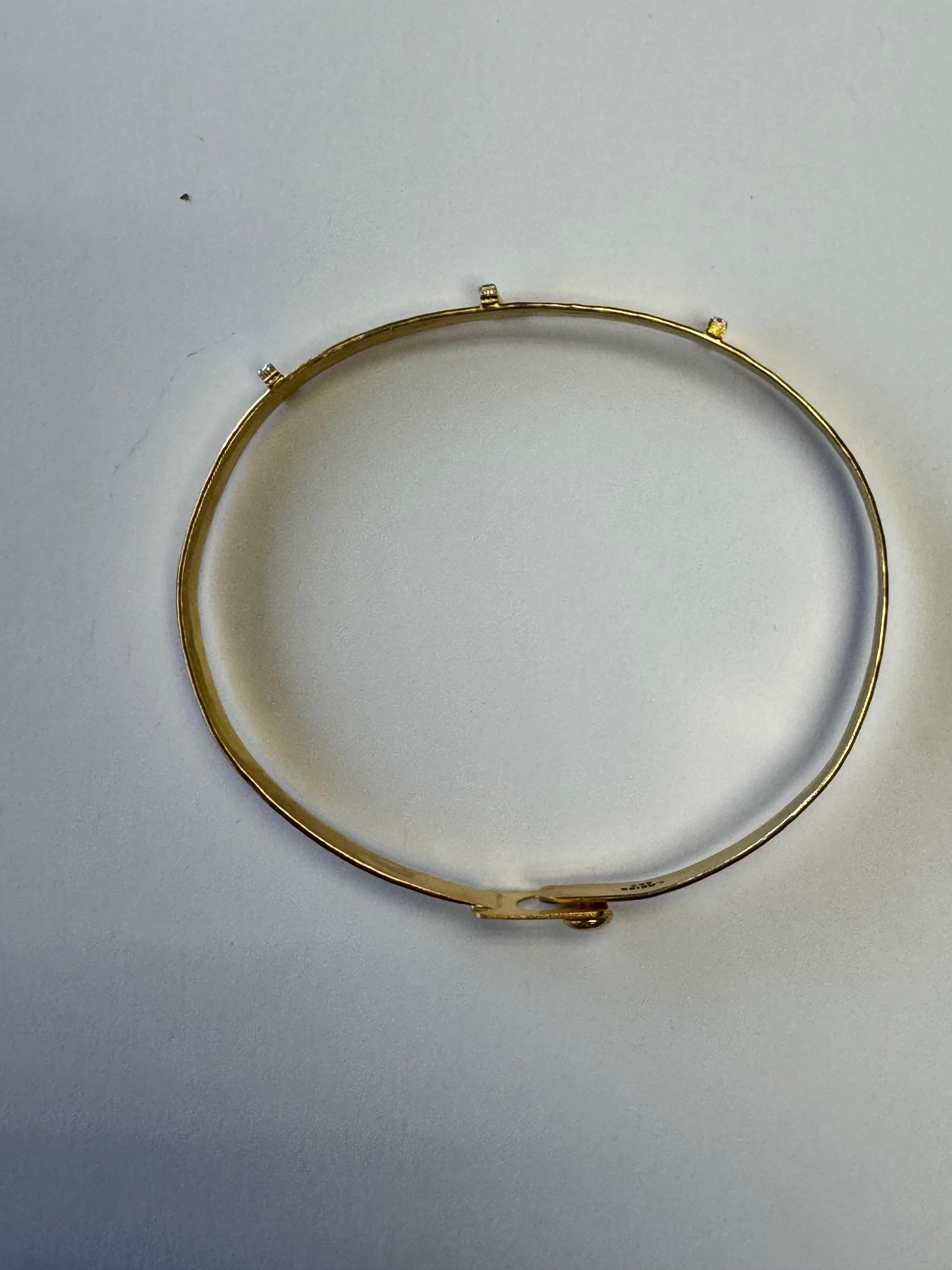 Oro de 14K 0,07 ct. tw. Pulsera martillada de 4 mm Corte redondo en venta