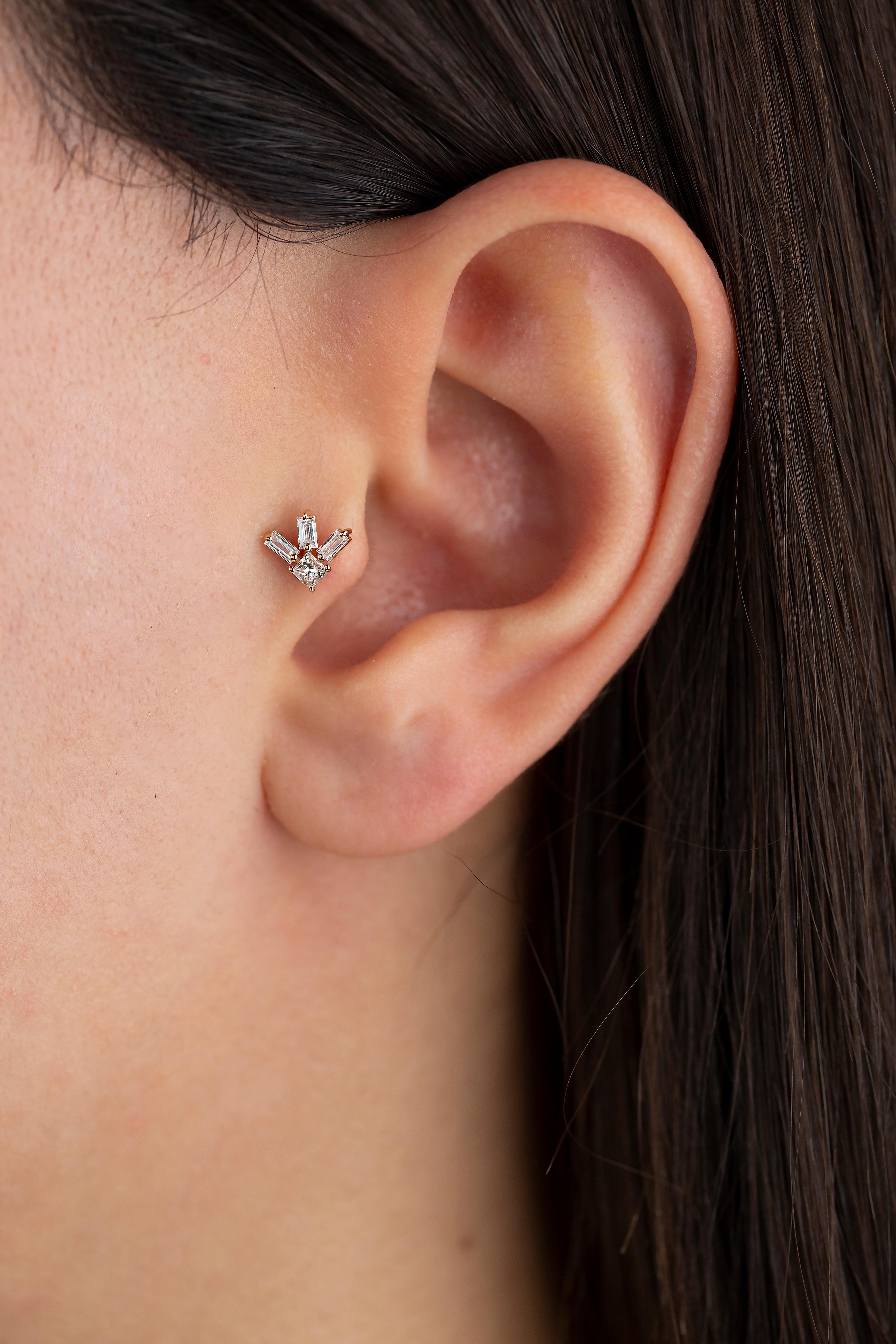 14K Gold 0.10 Ct Diamond Fletching Piercing, Gold Diamond Fletching Earring

You can use the piercing as an earring too! Also this piercing is suitable for tragus, nose, helix, lobe, flat, medusa, monreo, labret and stud.

This piercing was made