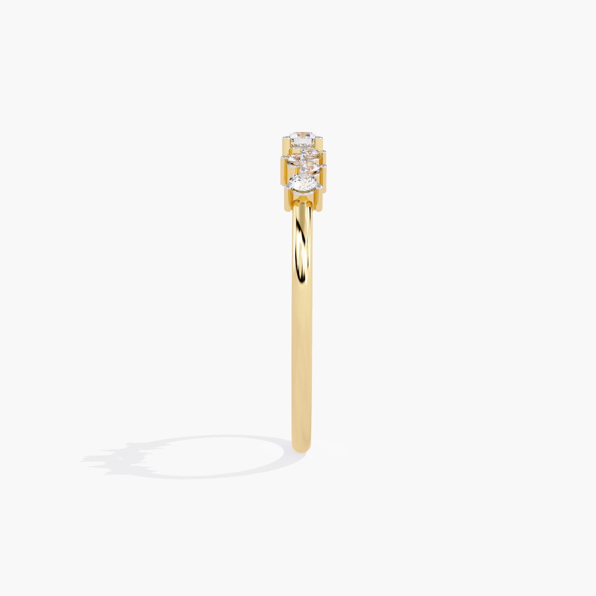 Taille ronde Alliance en or 14 carats avec diamants naturels multi-ronds 0,12 carat en vente