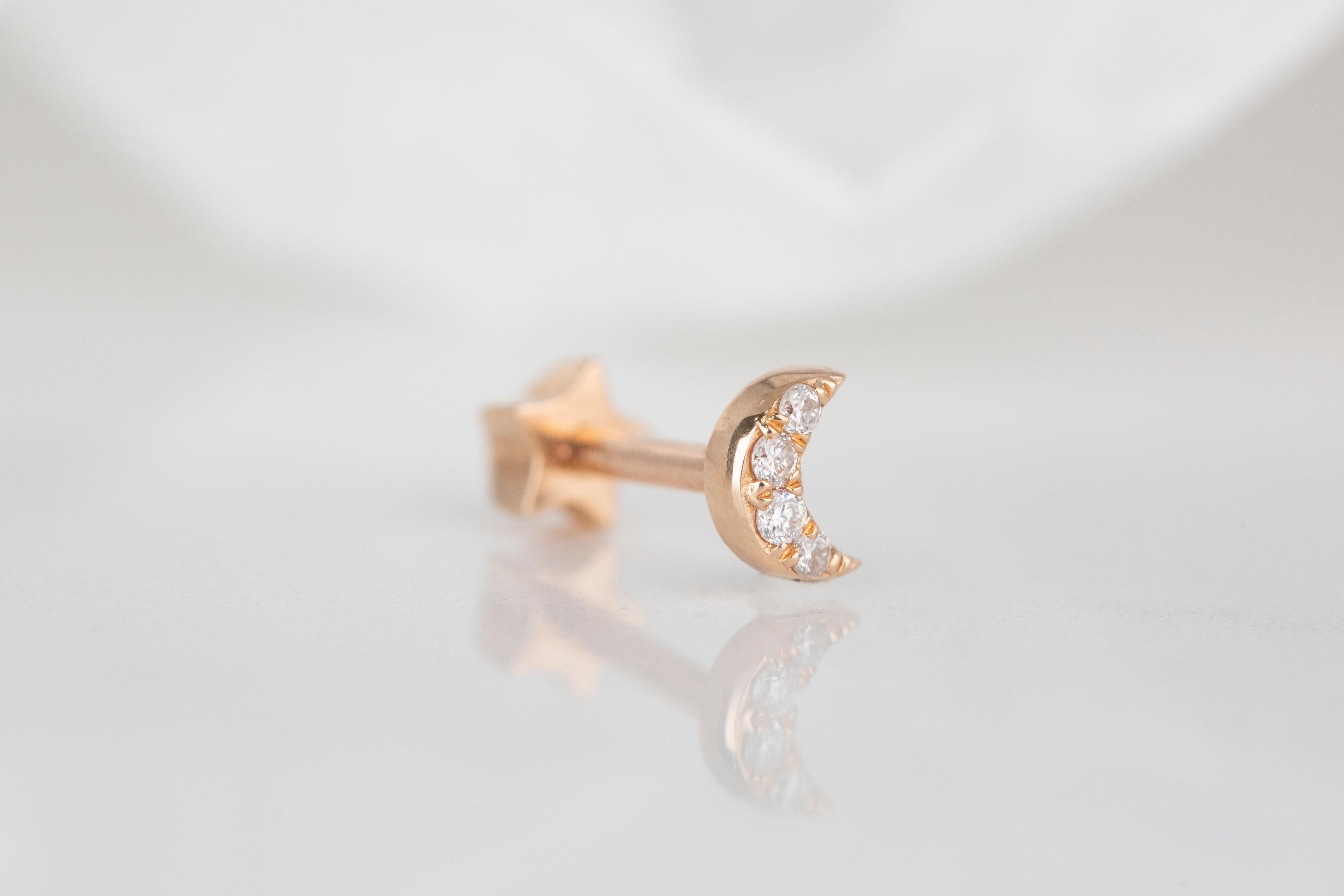 Modern 14K Gold 0.13 Ct Diamond Crescent Piercing, Gold Half Moon Diamond Earring For Sale