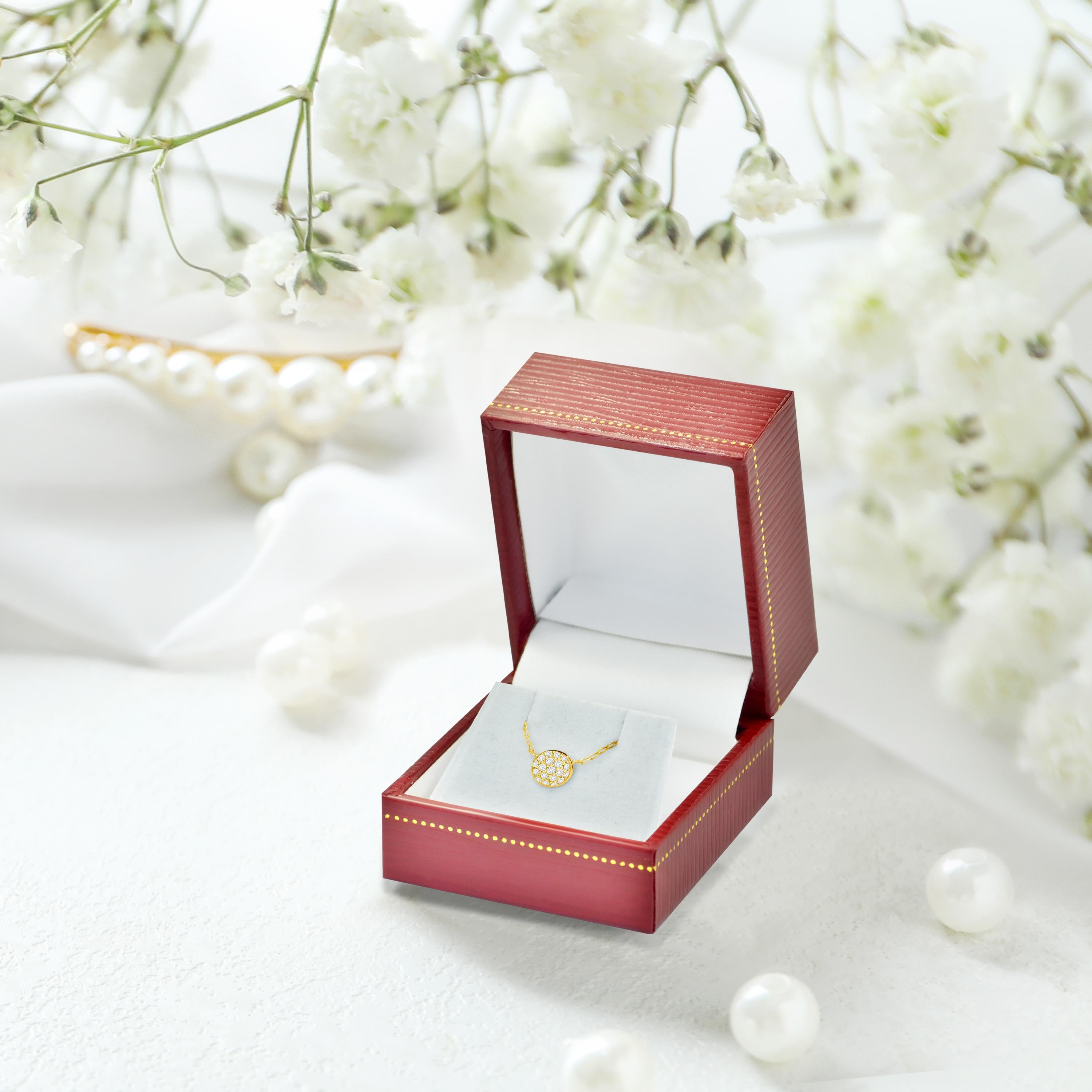 14K Gold 0.15 Carat Diamond Minimalist Cluster Disc Necklace For Sale 3