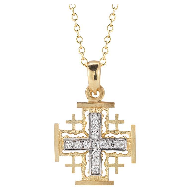 Or 14 carats 0,16 carat tw. Pendentif Croix de Jérusalem  en vente