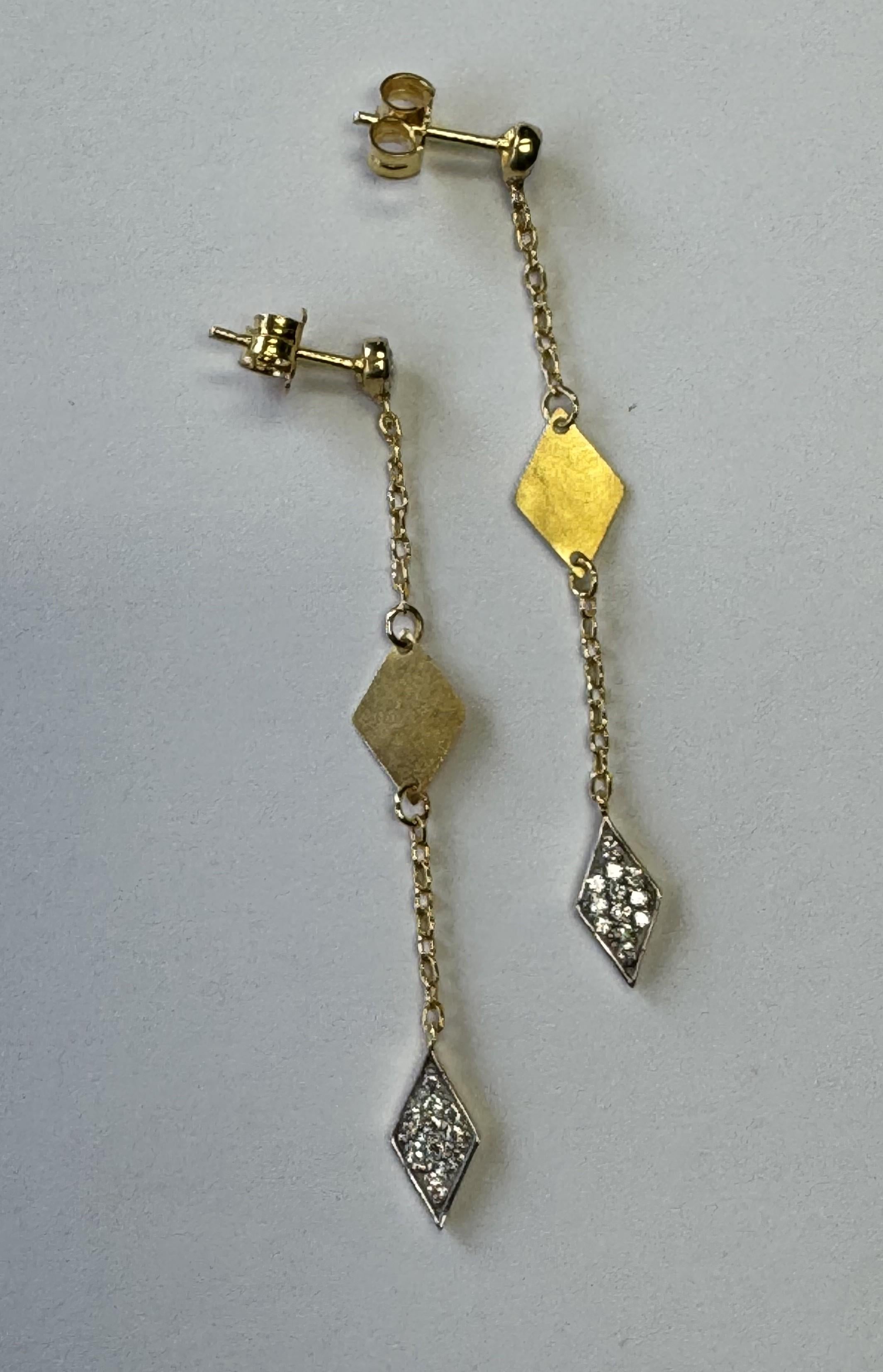 Taglio rotondo Oro 14K 0,20 ct. tw. Orecchini pendenti a forma di diamante in vendita