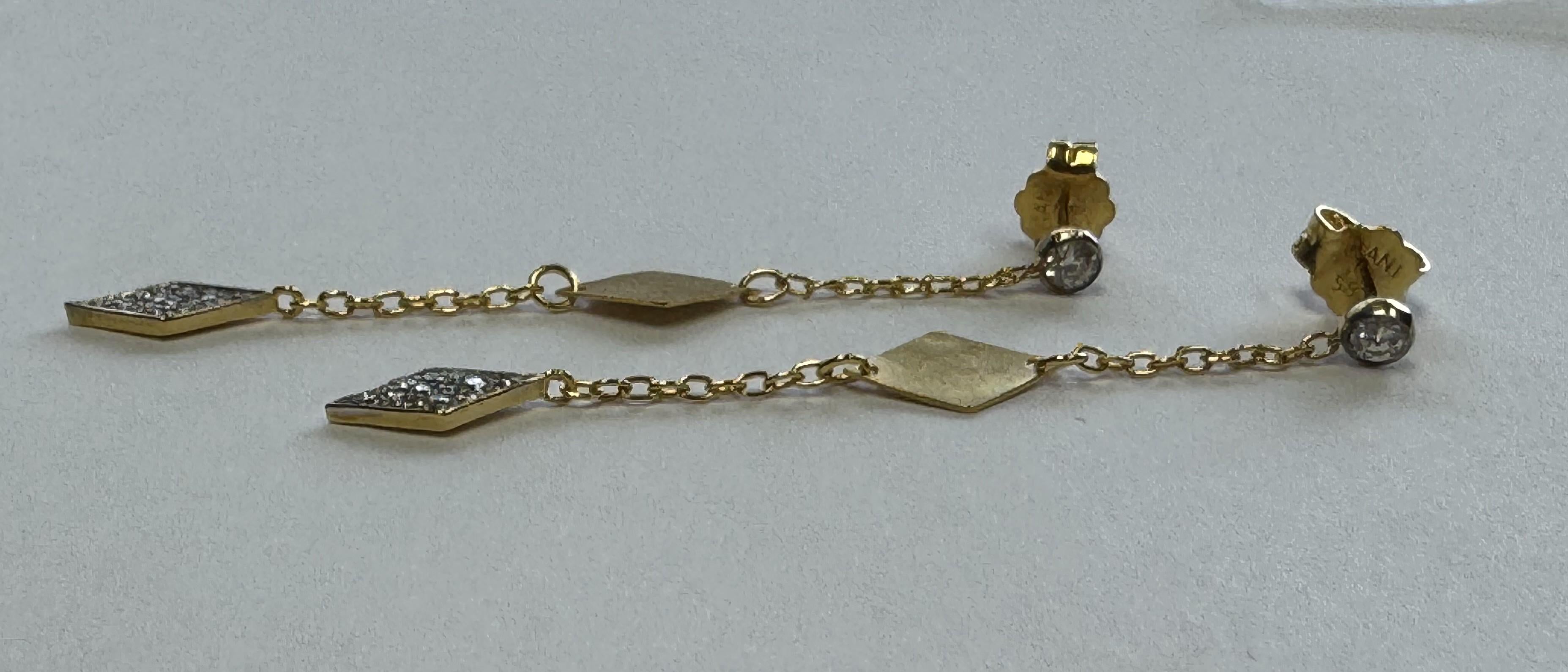 Oro 14K 0,20 ct. tw. Orecchini pendenti a forma di diamante In condizioni Nuovo in vendita a Great Neck, NY