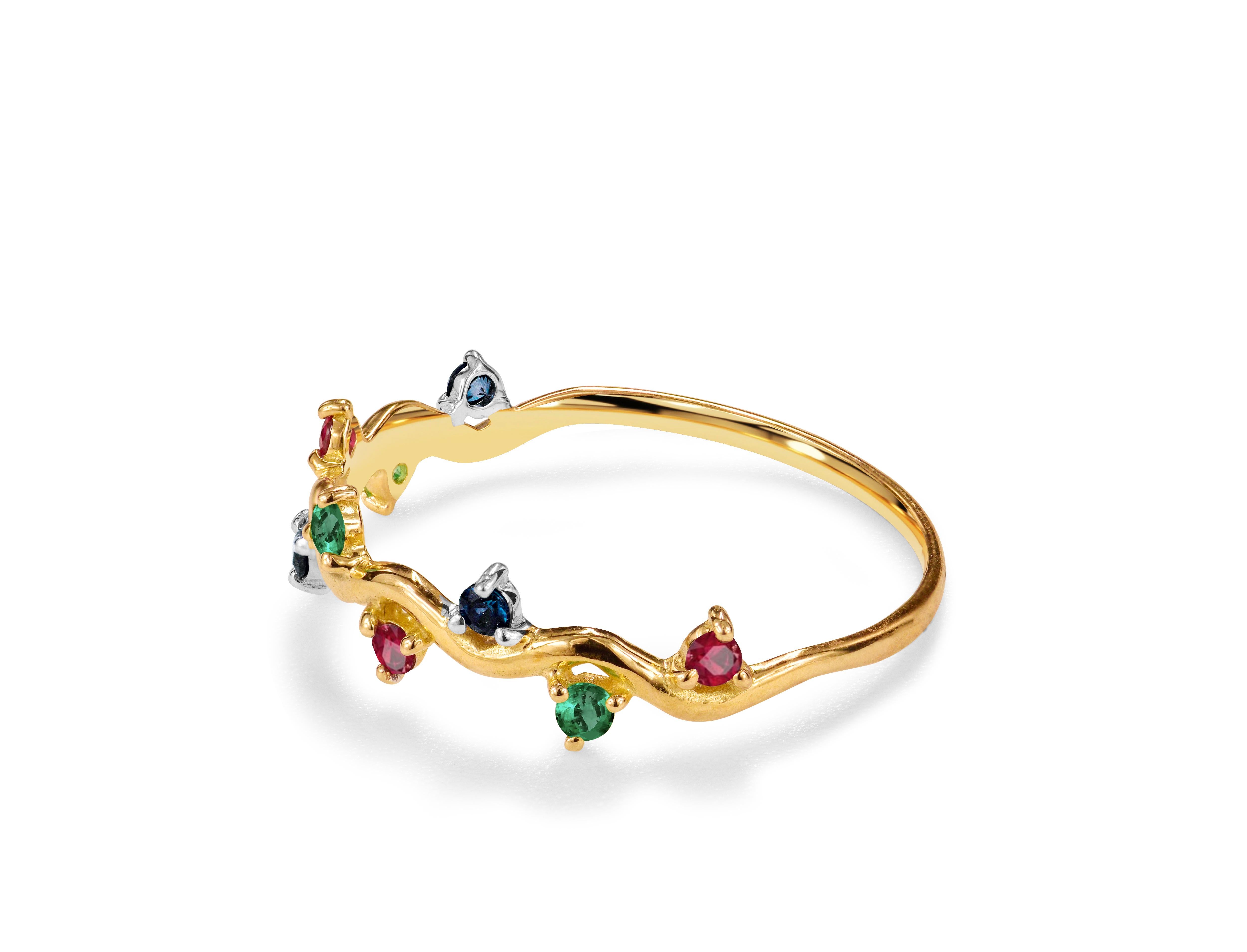 For Sale:  14k Gold 0.21 Carat Emerald Ruby And Sapphire Multi Stone Ring 3