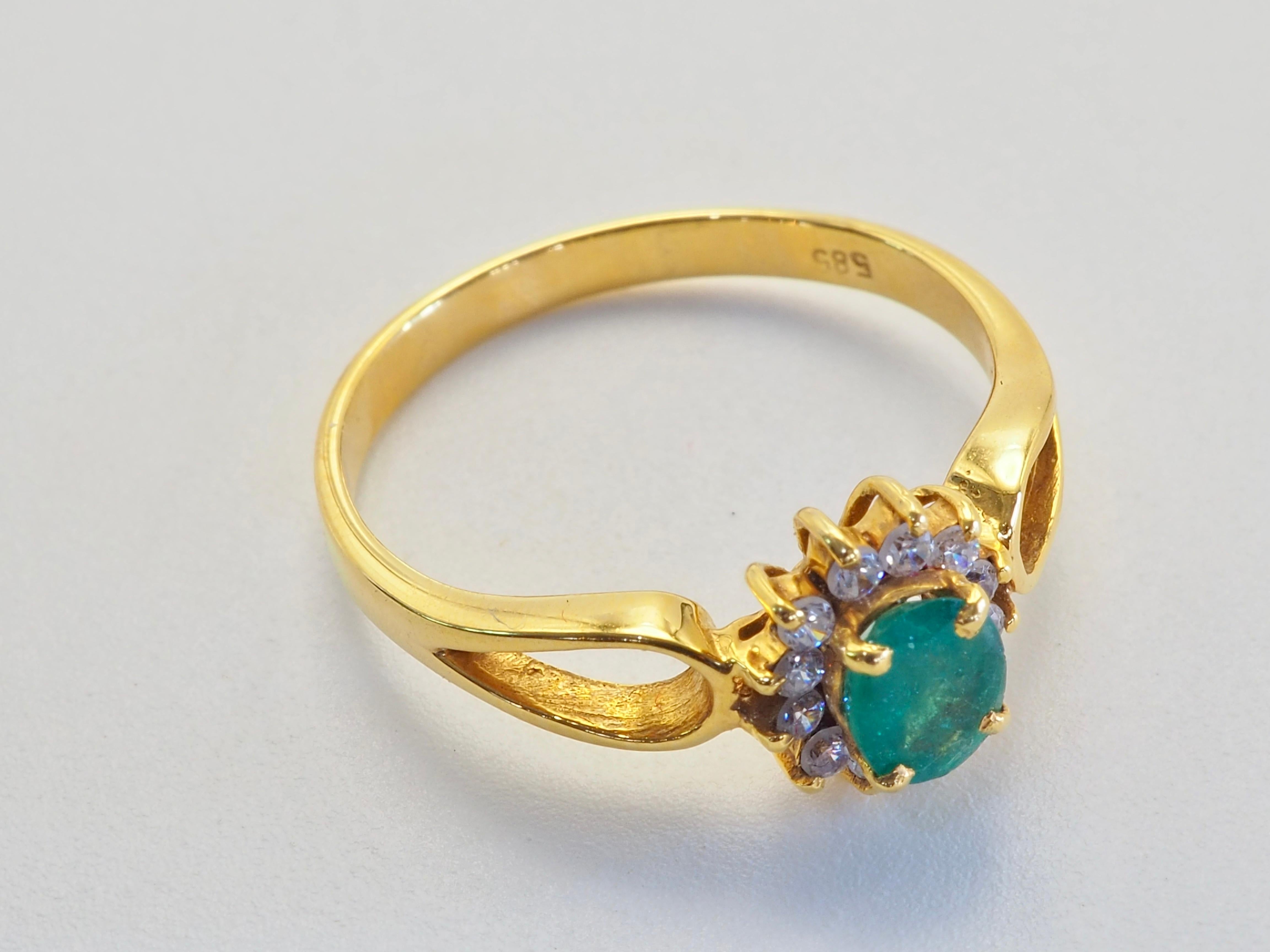 14K Gold 0.40ct Oval Emerald & Brilliant White Quartz Ring für Damen oder Herren im Angebot