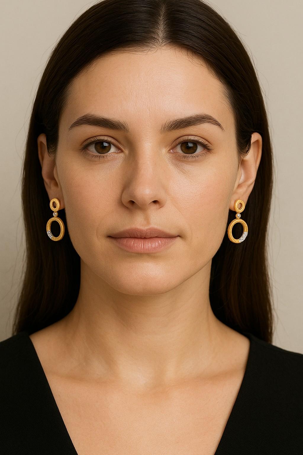 Oro 14K 0,41 ct. tw. Orecchini a goccia a cerchio graduato In condizioni Nuovo in vendita a Great Neck, NY