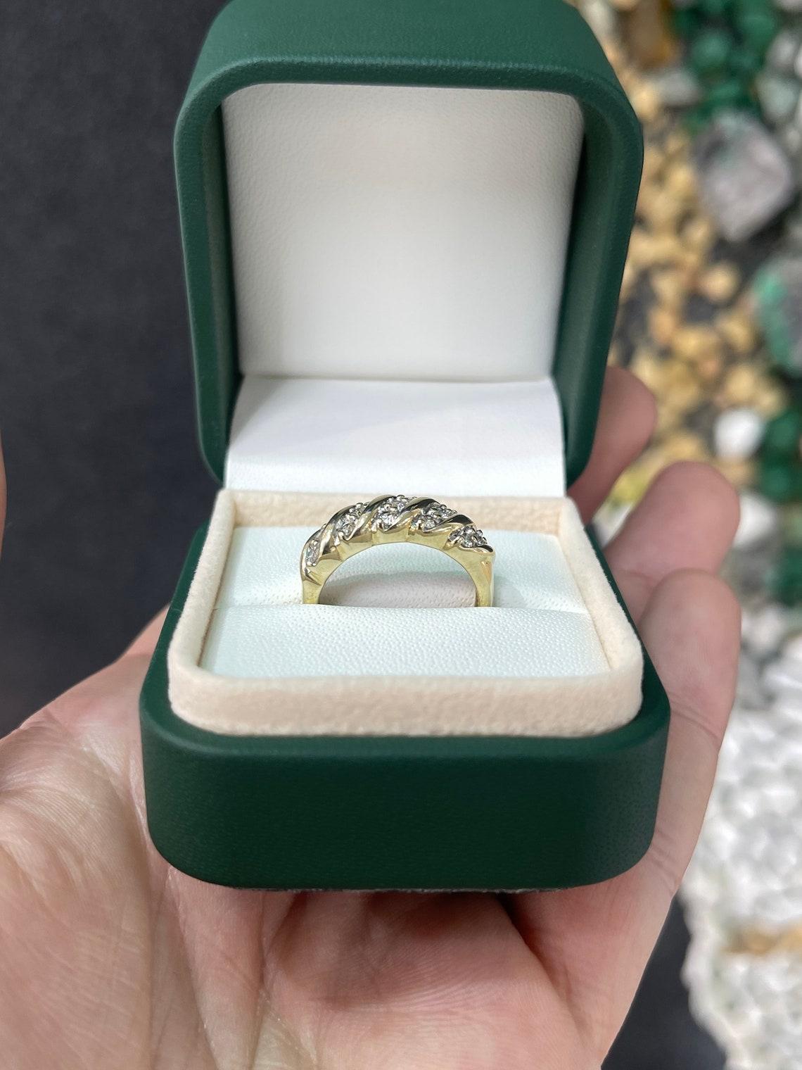 Anello a fascia con diamanti taglio rotondo in oro 14K da 0,45tcw, anello impilabile antico di fantasia in vendita 2