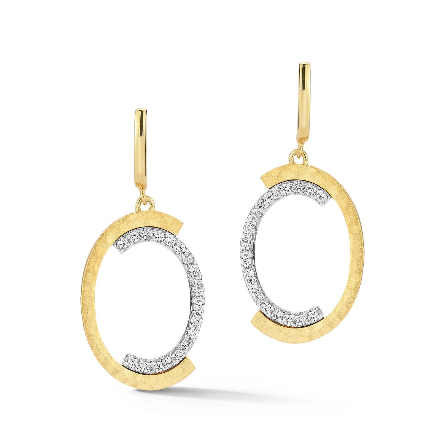 Oro 14K 0,58 ct. tw. Orecchini pendenti in oro e diamanti In condizioni Nuovo in vendita a Great Neck, NY