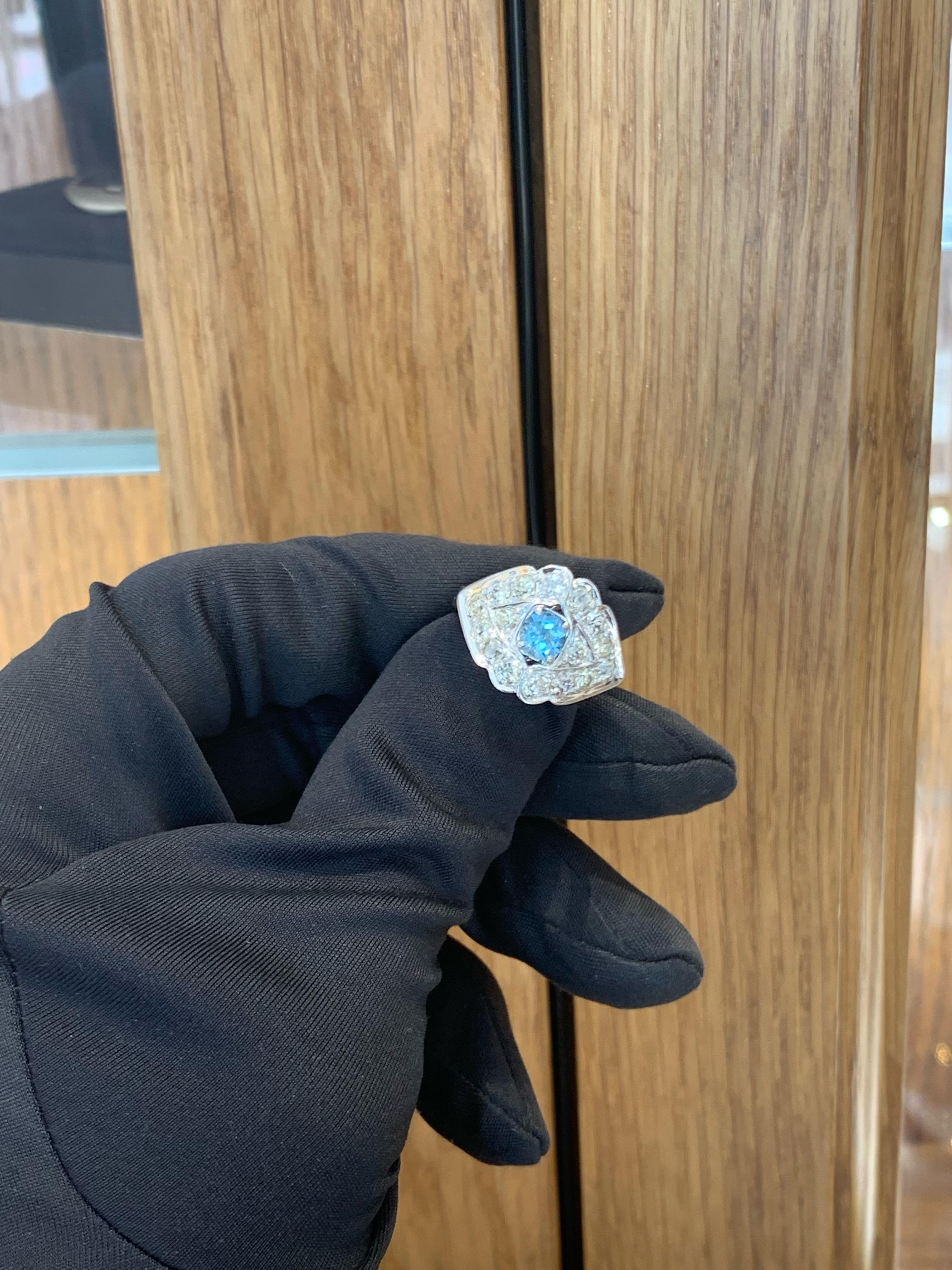 14k Gold 0.75 Carats Aquamarine & 3.0 Carats Diamond Ring In Excellent Condition For Sale In Ramat Gan, IL
