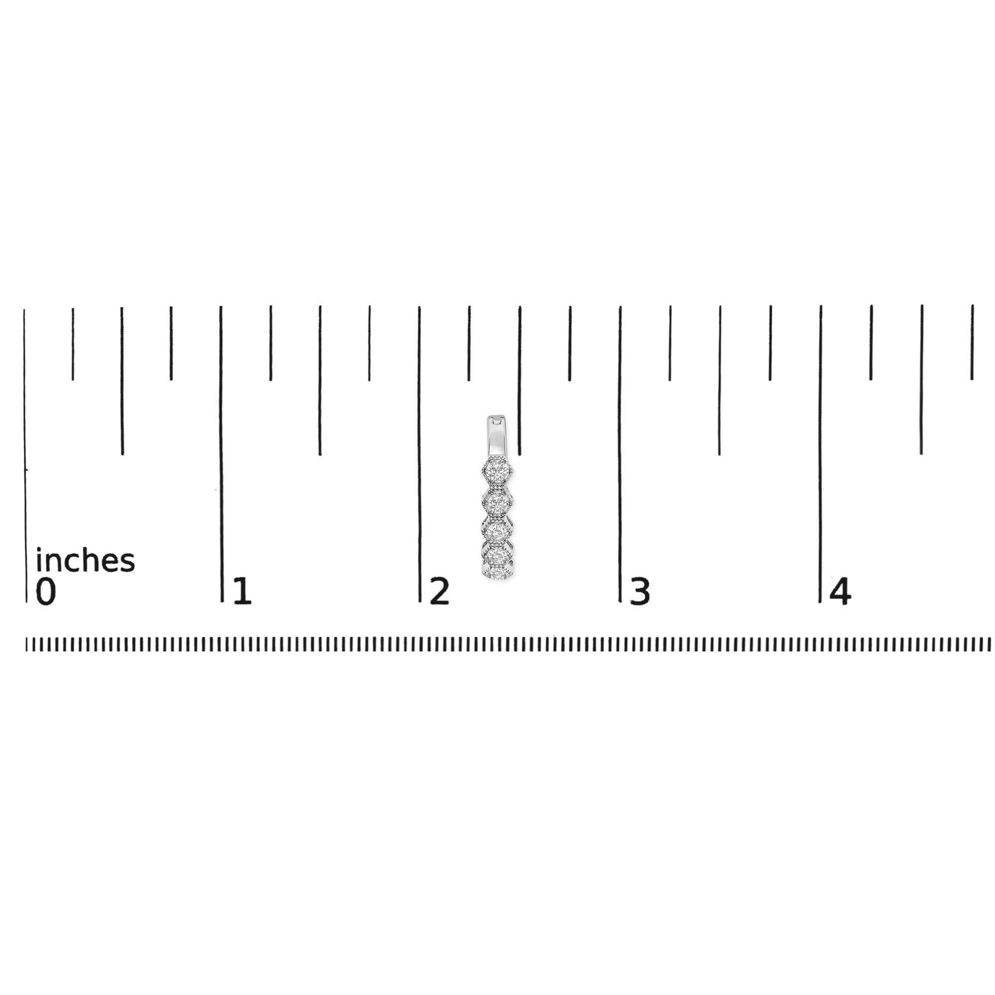 14K Or 1/2 Cttw Diamond Earring Zig Zagging Geometric Hoop Ears Neuf - En vente à New York, NY