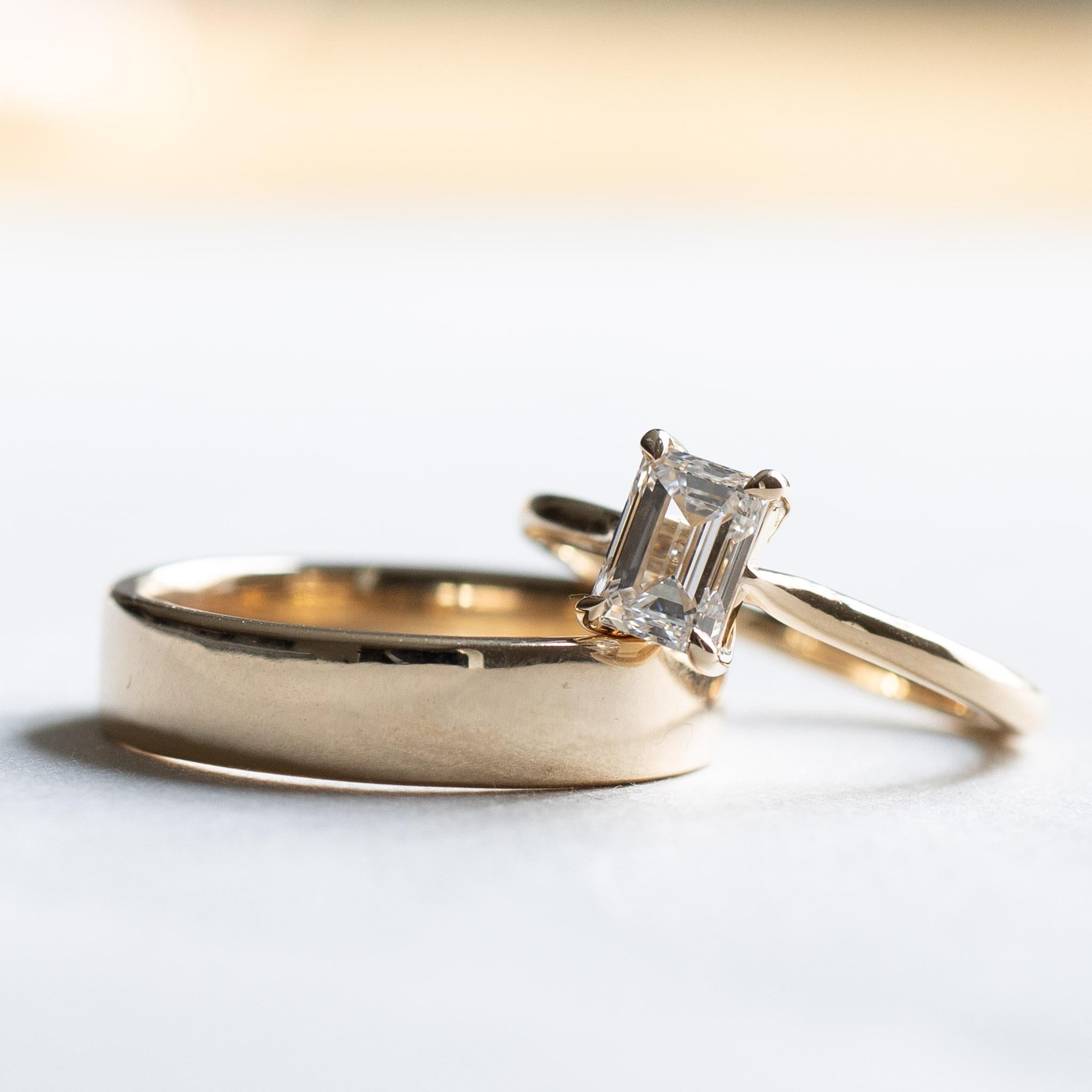 1 carat natural diamond set on 14k yellow gold
Certified diamond with GIA grading report. 
Metal: 14k yellow gold
Color: H
Clarity: VS1
Diamond weight: 1 carat
Approx: 6mm x 4mm stone

LEAD TIME:
Made to order will take 10-14 days.
