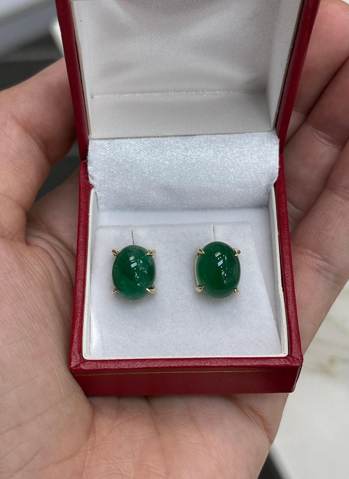 14K Gold 10.90tcw Oval Cut Emerald Cabochon Stud Earrings In New Condition For Sale In Jupiter, FL