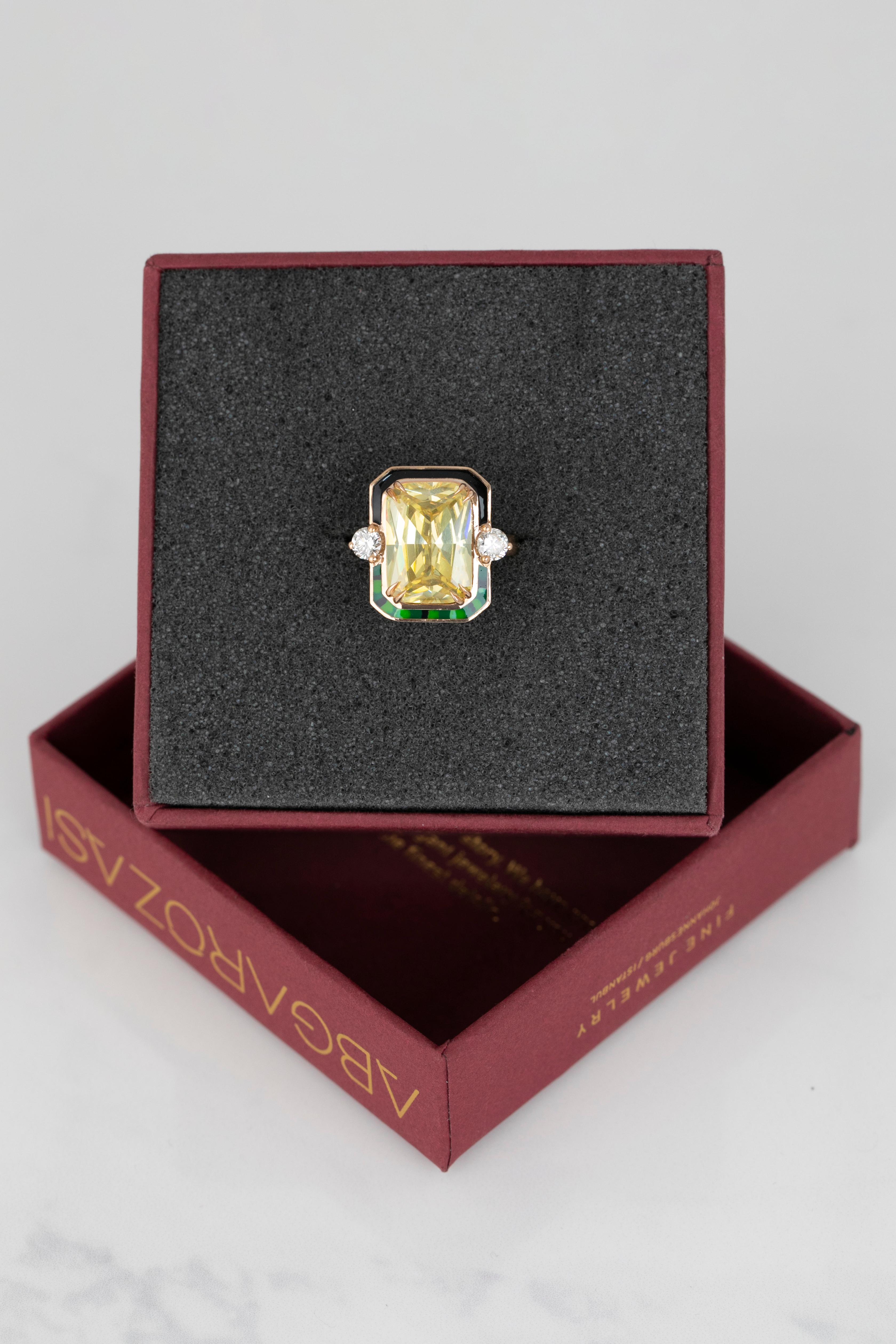 For Sale:  14K Gold 10.98 ct Fancy Topaz & Diamond Green Black Mix Enameled Cocktail Ring 11