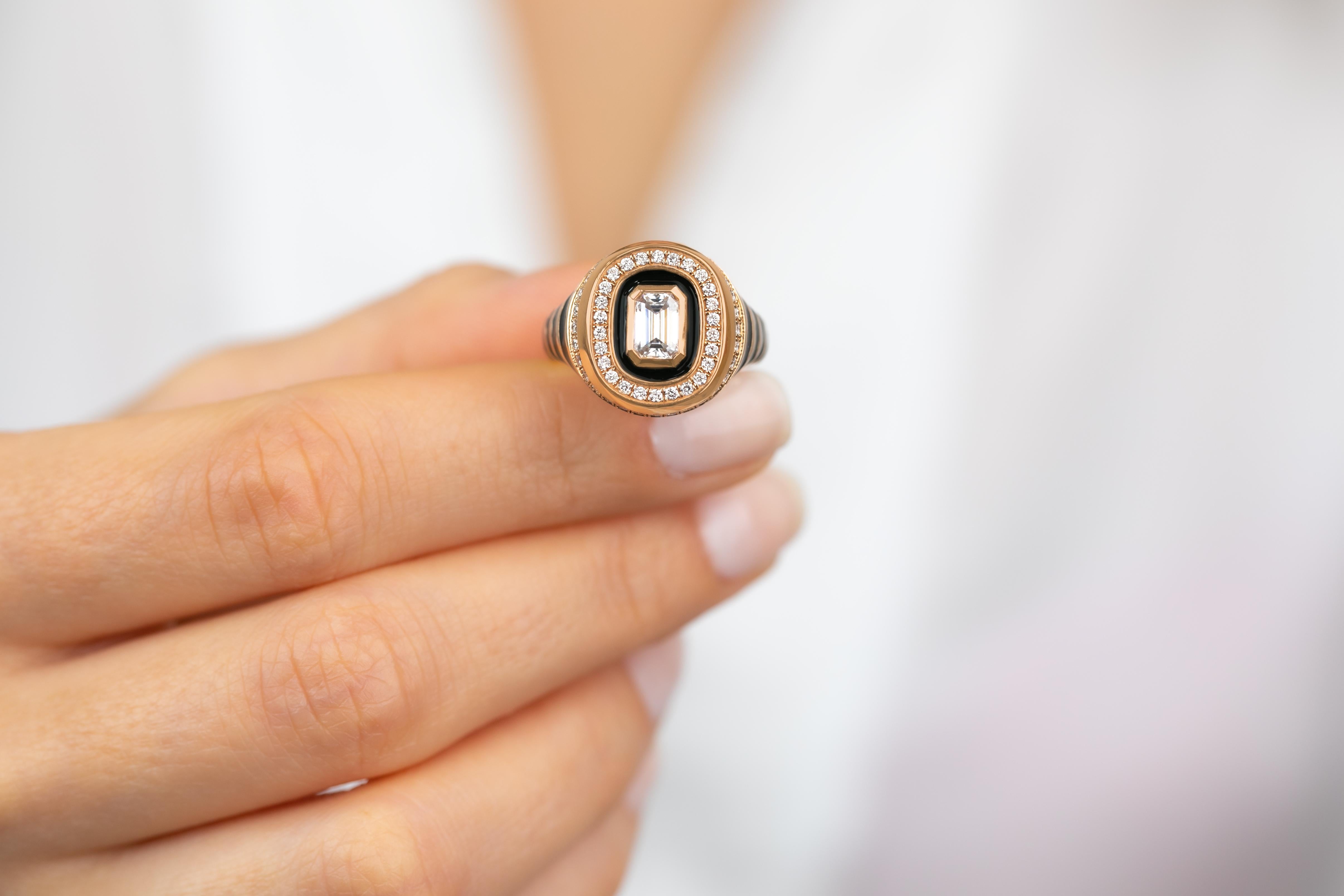 En venta: Anillo de cóctel esmaltado de oro de 14 quilates con 1,10 quilates de moissanita y diamantes, Anillo Chevalier  3