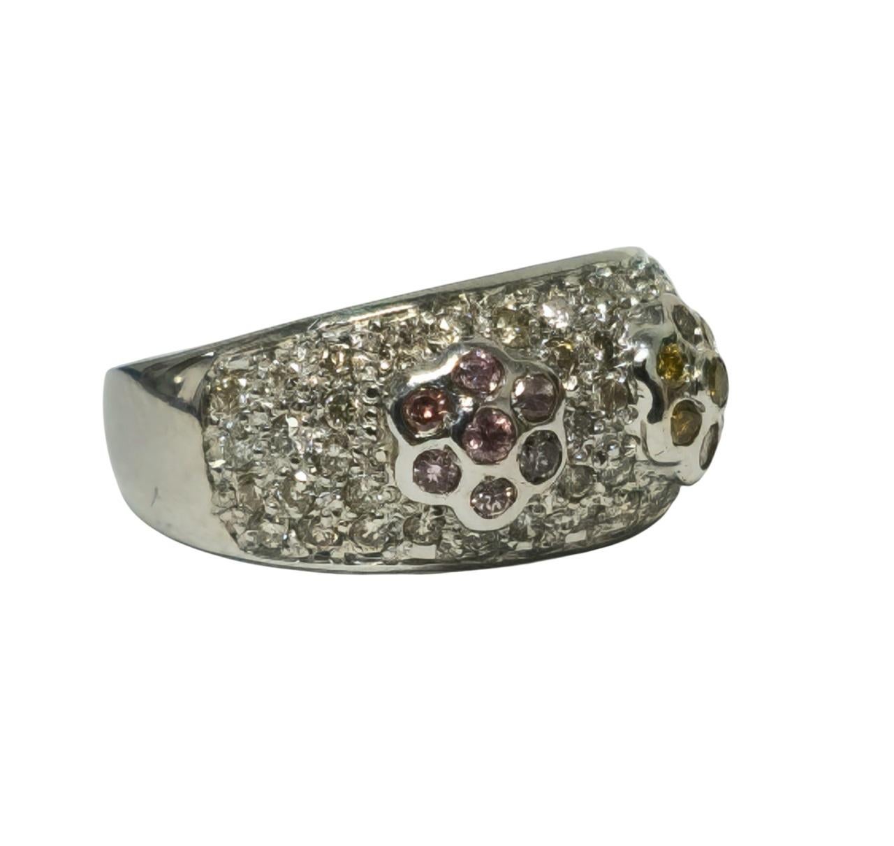 Brilliant Cut 14K Gold, 1.10ct, White, Yellow and Pink Diamond Ring For Sale