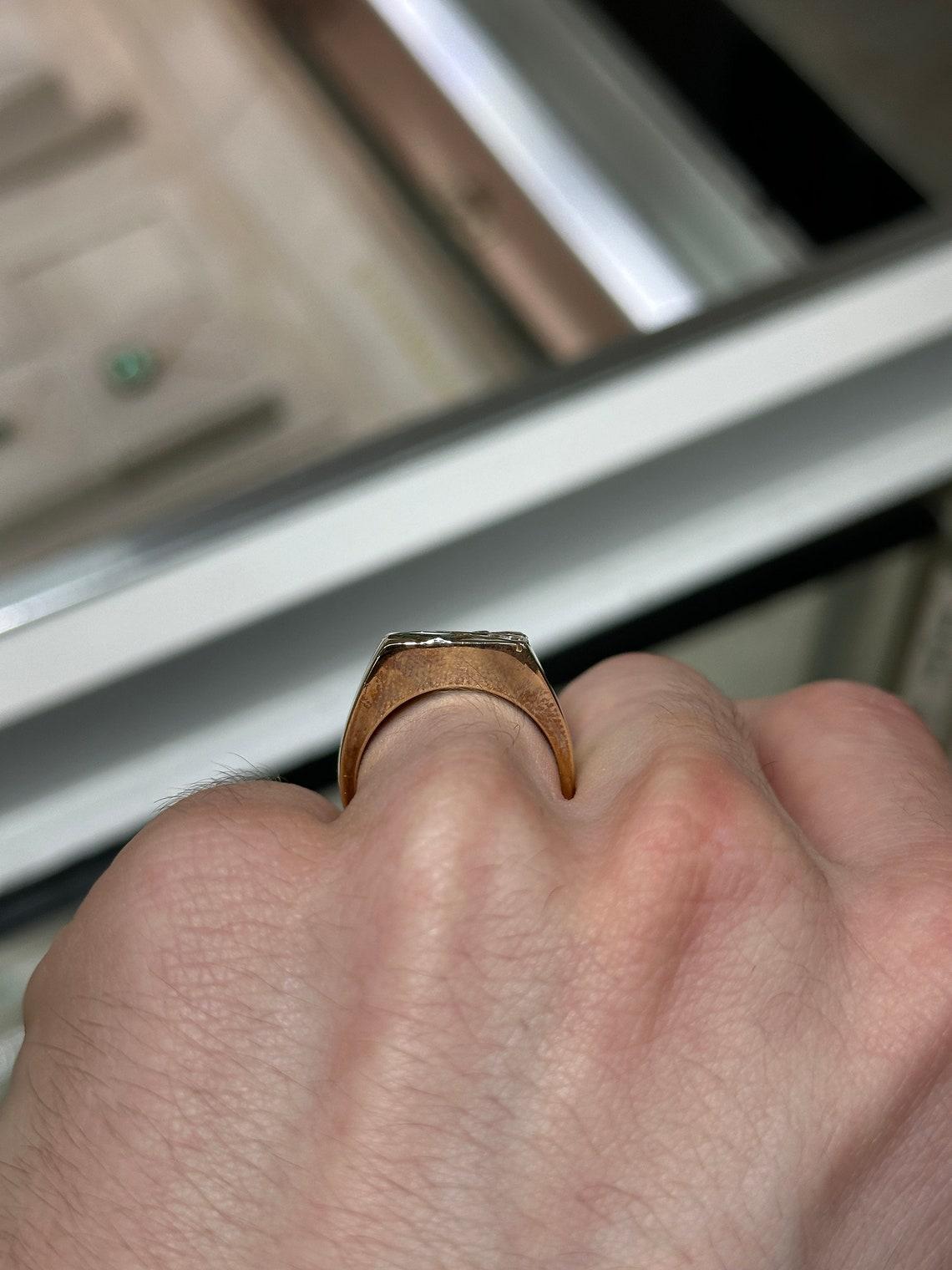 14K Gold 1.15tcw Emerald & Diamond Men's Signet Ring, Bezel Set Green Emerald In New Condition For Sale In Jupiter, FL