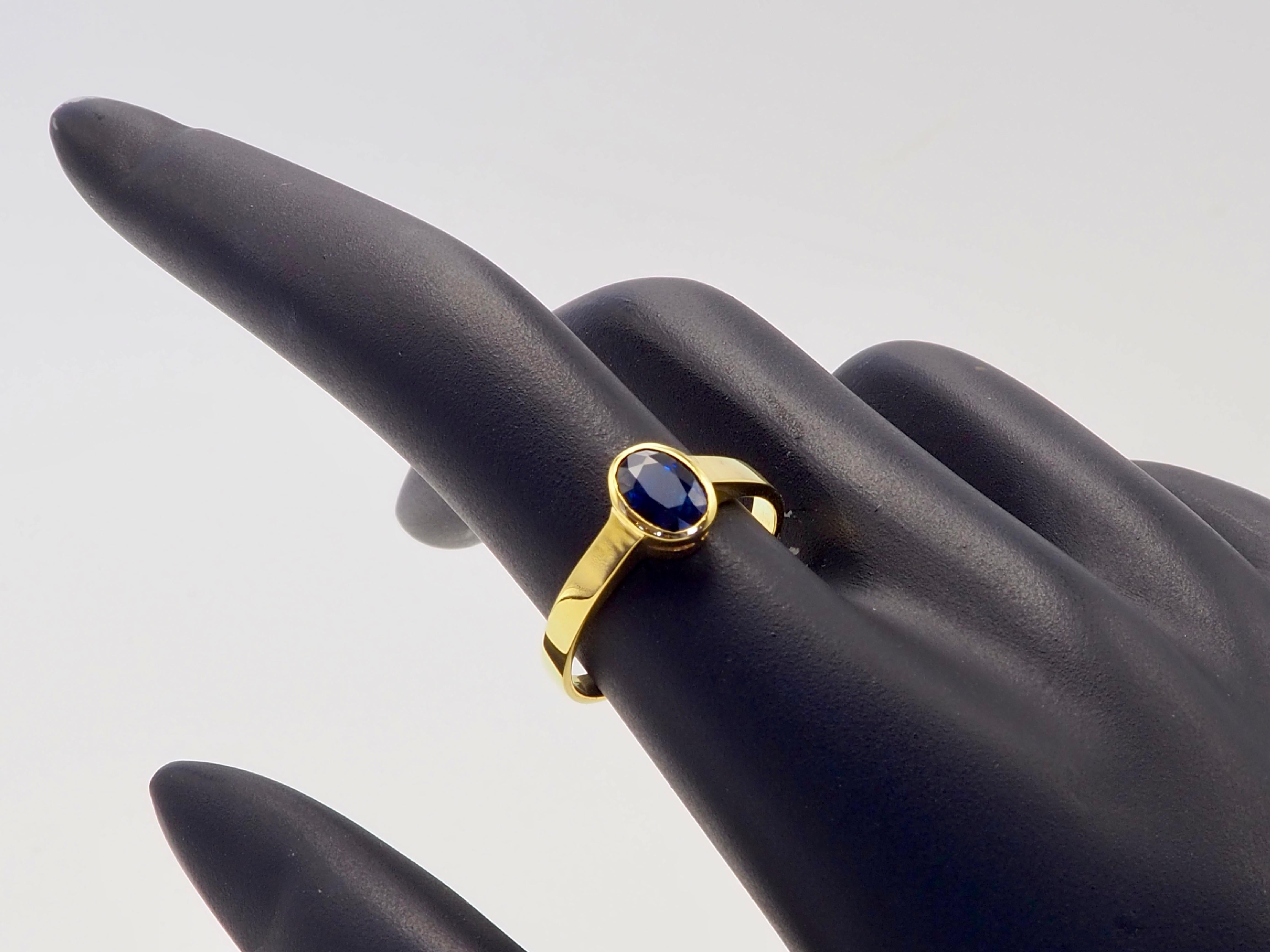 14K Gold 1,20ct Oval Blauer Saphir Lünette Solitär Verlobung, Band Ring, 7,25 im Angebot 1