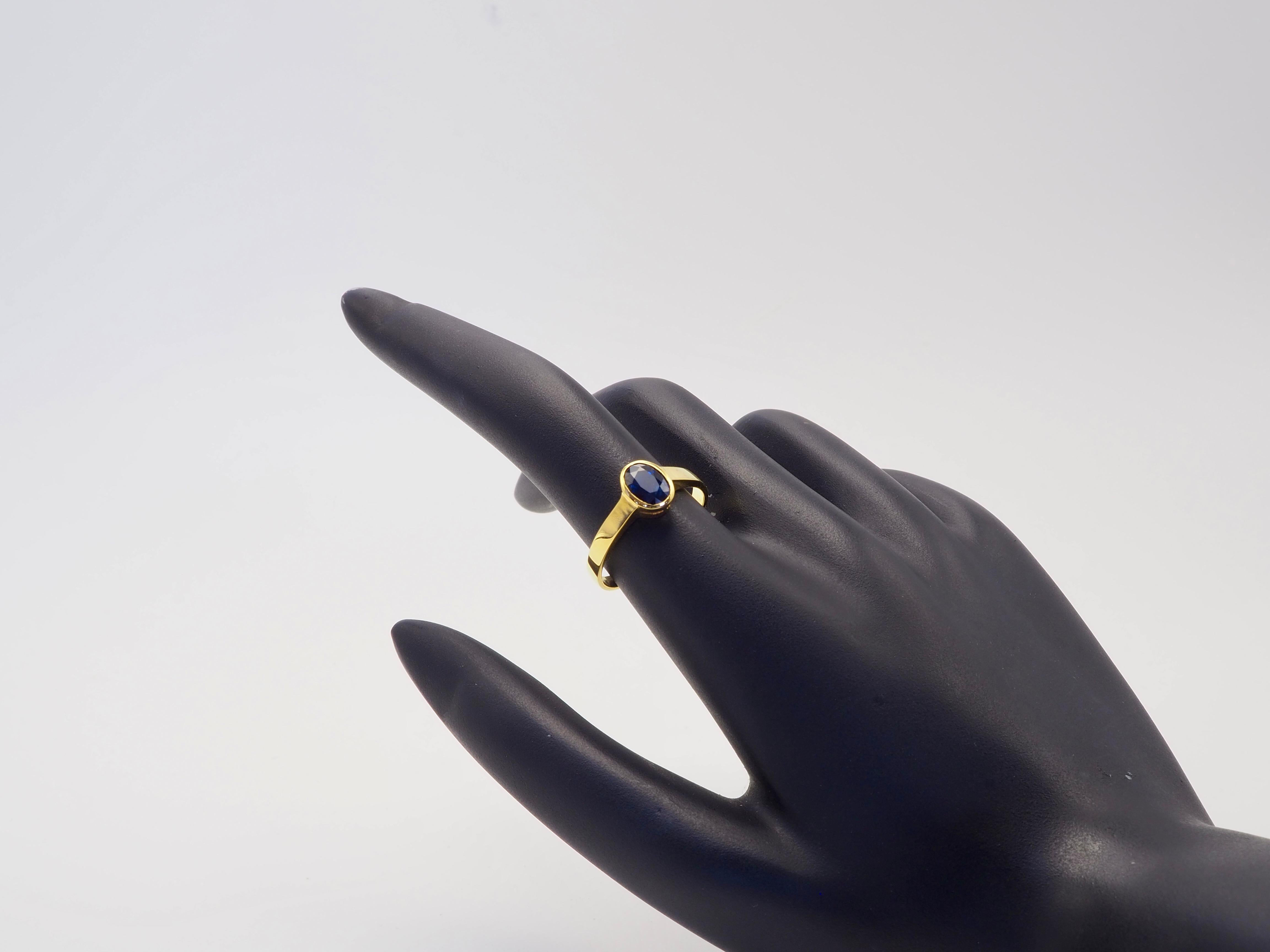 14K Gold 1,20ct Oval Blauer Saphir Lünette Solitär Verlobung, Band Ring, 7,25 im Angebot 2