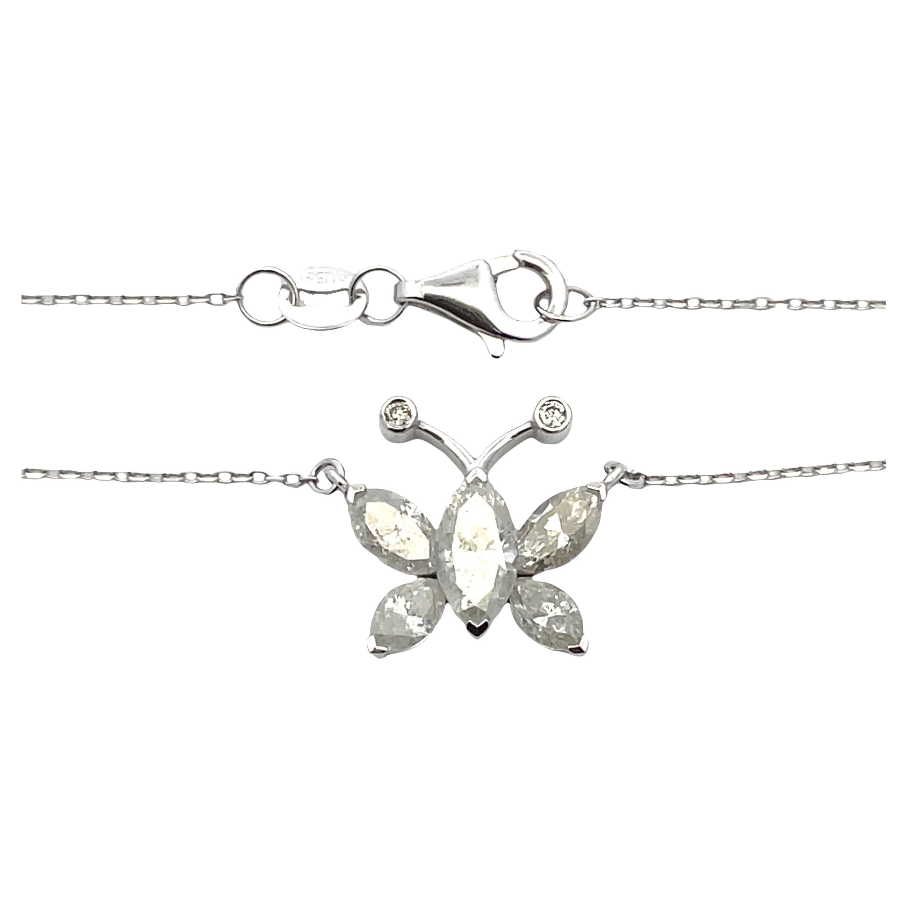 Collana con ciondolo a forma di farfalla in oro 14K con diamante da 1,24 carati in vendita