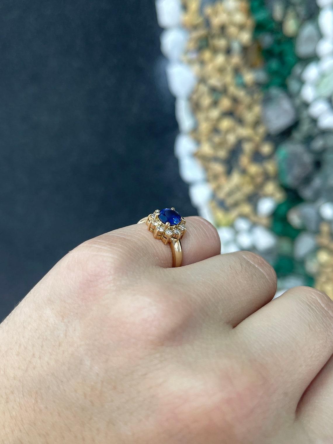 14K Gold 1,36tcw Ovalschliff Saphir & Diamant Halo-Ring, Realblau in Zackenfassung im Angebot 3