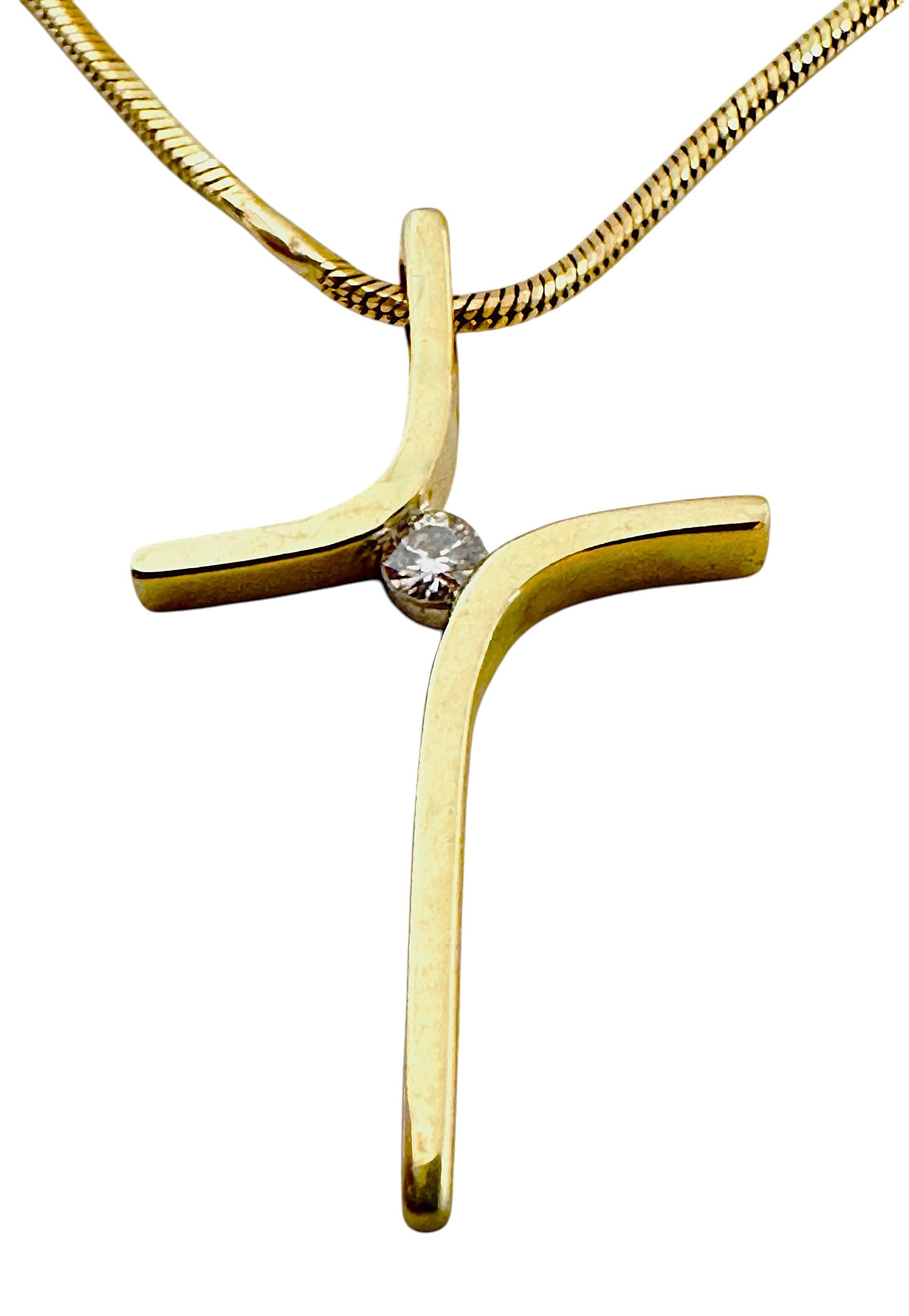 14k Gold 1.5 mm Diamond Cross Pendant Necklace On 18