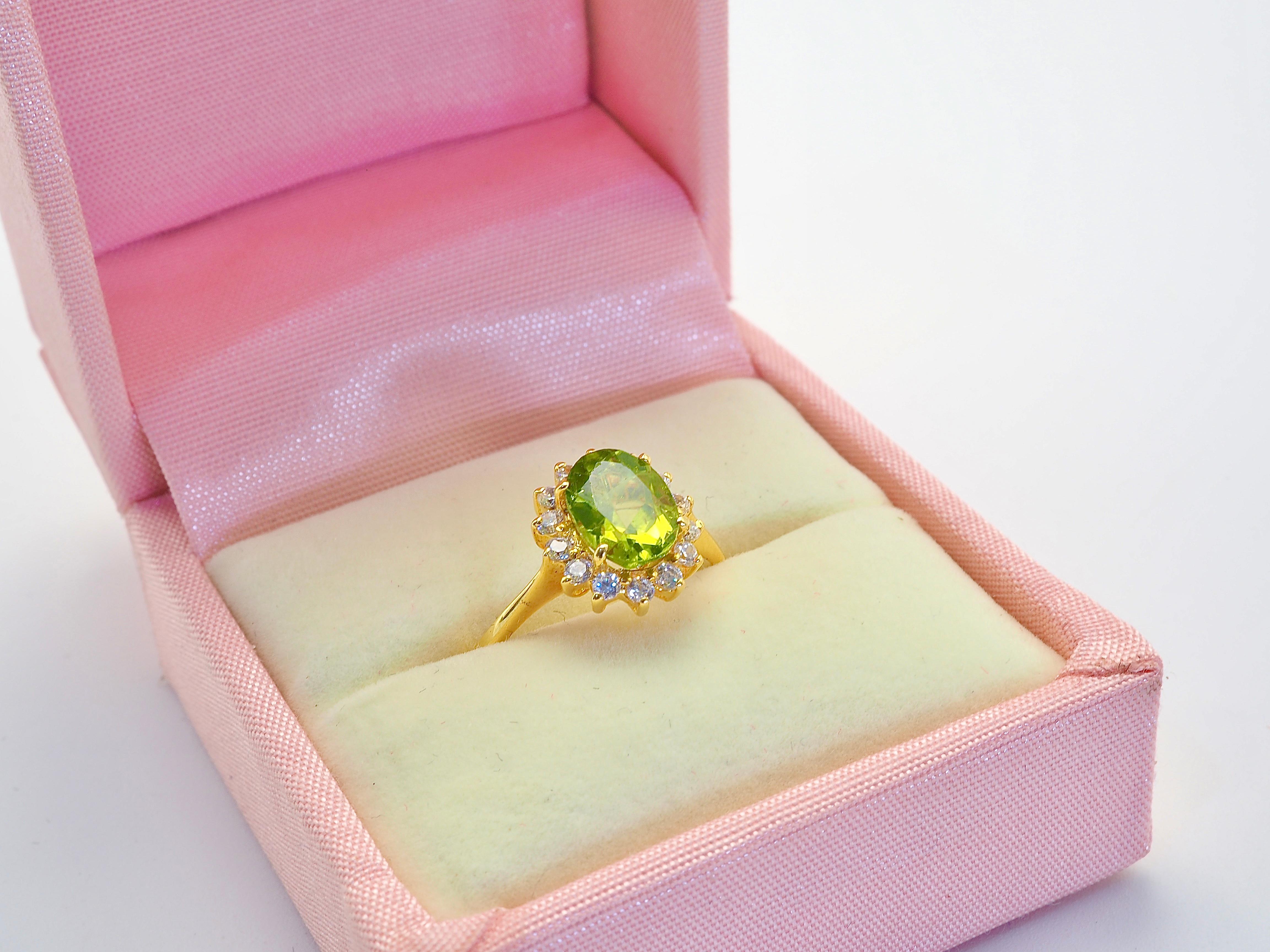 14K Gold 1.50ct Oval Green Peridot & Cubic Zirconia Sunburst Fine Ring 3