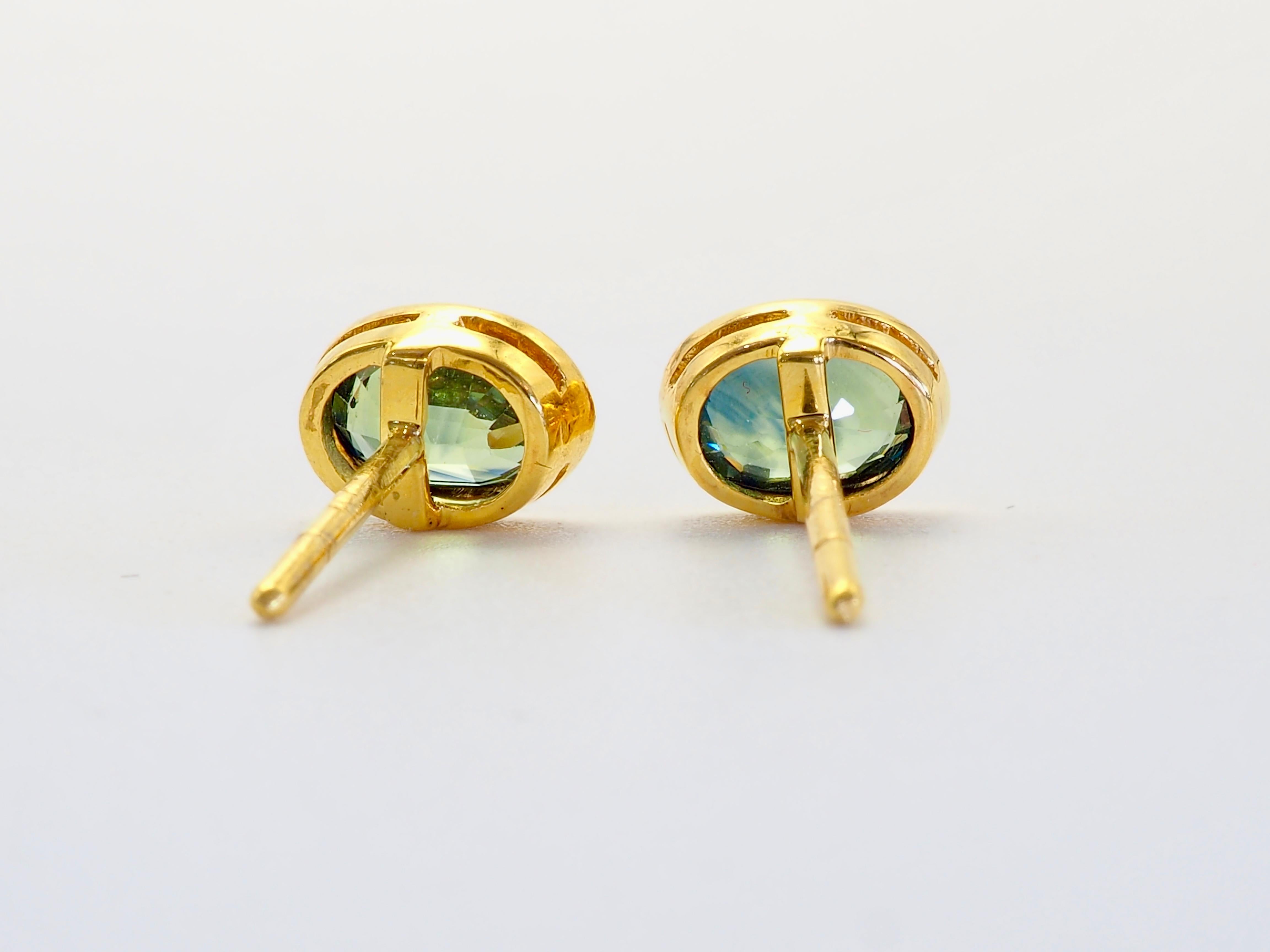 Oval Cut 14K Gold 1.62ct Teal Green Sapphire Classic Bezel Stud Earring