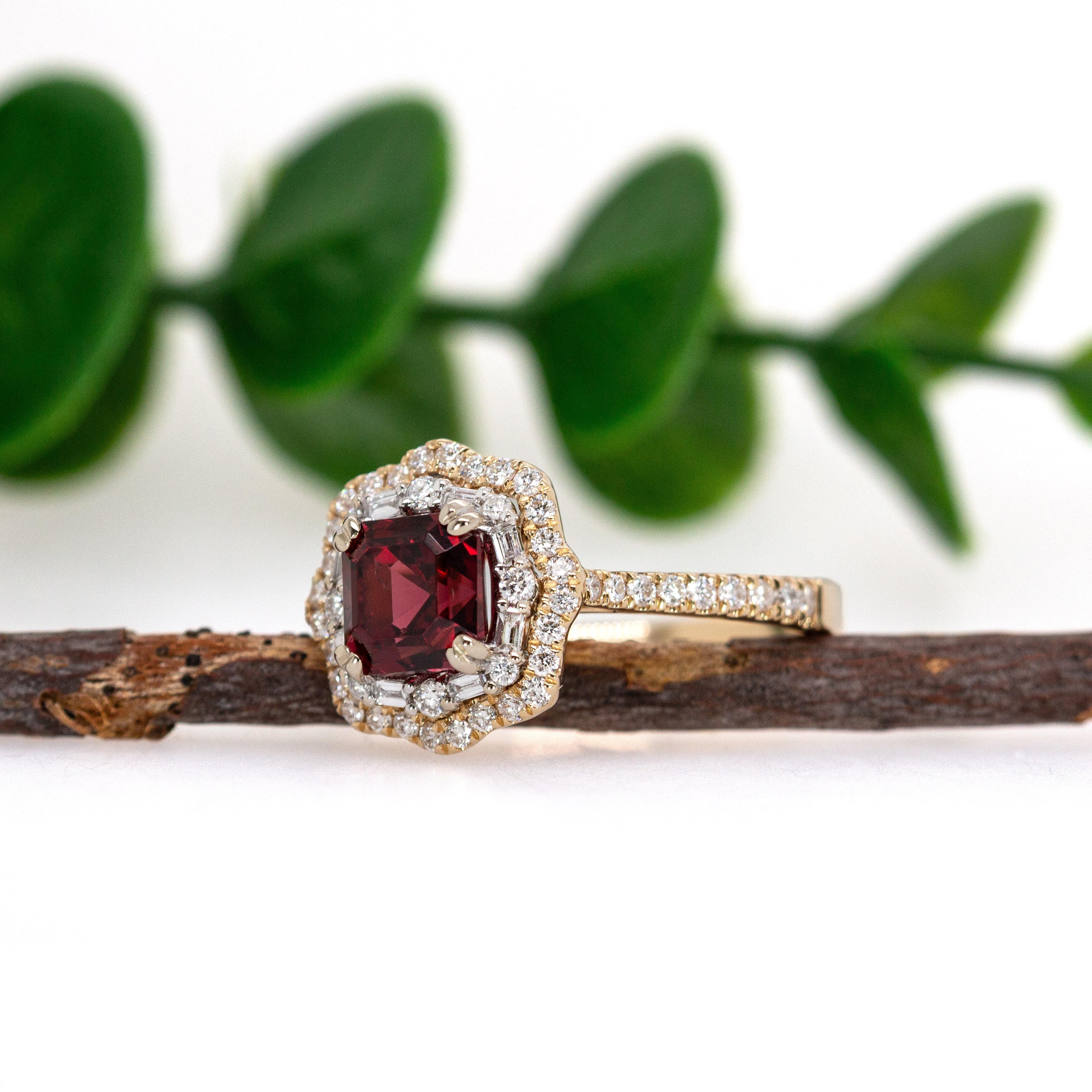 Taille émeraude Bague double halo en or 14K 1,7cts grenat rhodolite de Madagascar et diamant naturel en vente