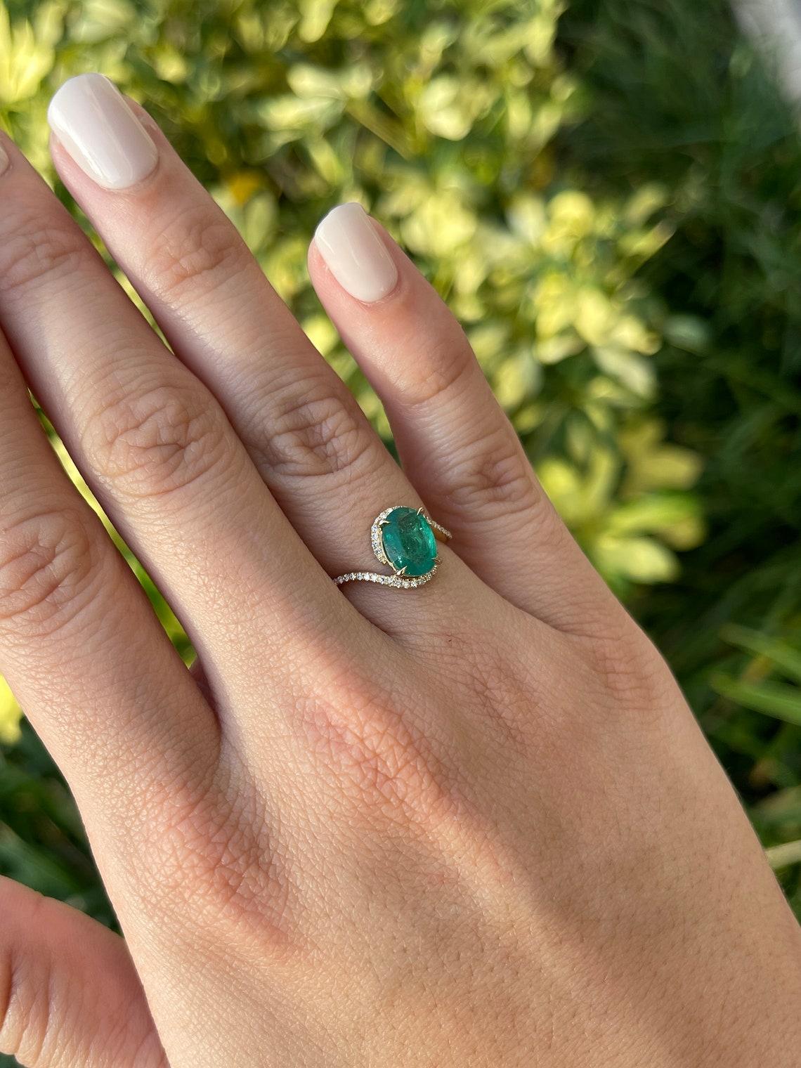 Oval Cut 14K Gold 1.80tw Oval Emerald & Diamond Bypass Ring, Twisted Shank Eternity Desig For Sale