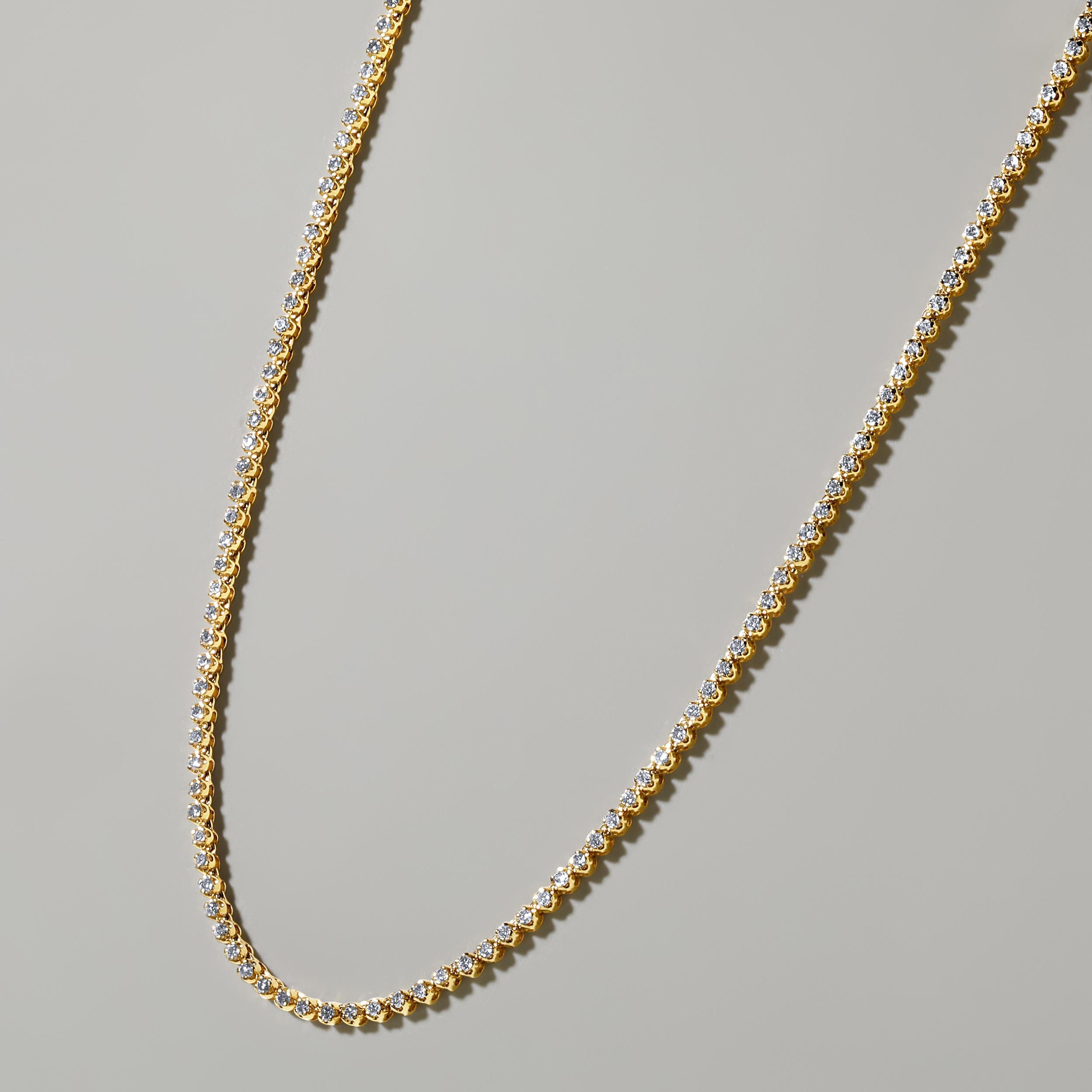 Contemporain Collier tennis à griffes de tigre de 2 mm en or 14 carats avec diamant naturel de 1,8 carat G-SI en vente