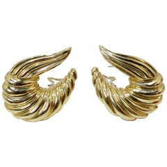 Vintage Ribbed Gold Earrings