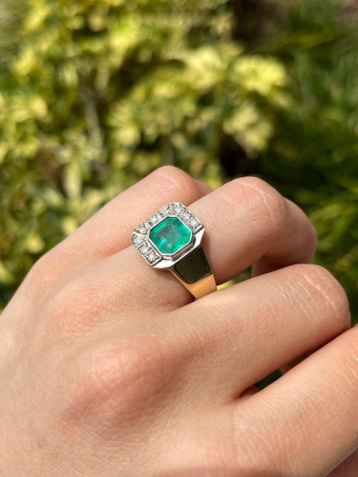 14K Gold 2.14tcw Asscher Cut Emerald & Diamond Ring, Bezel Set Medium Green In New Condition For Sale In Jupiter, FL