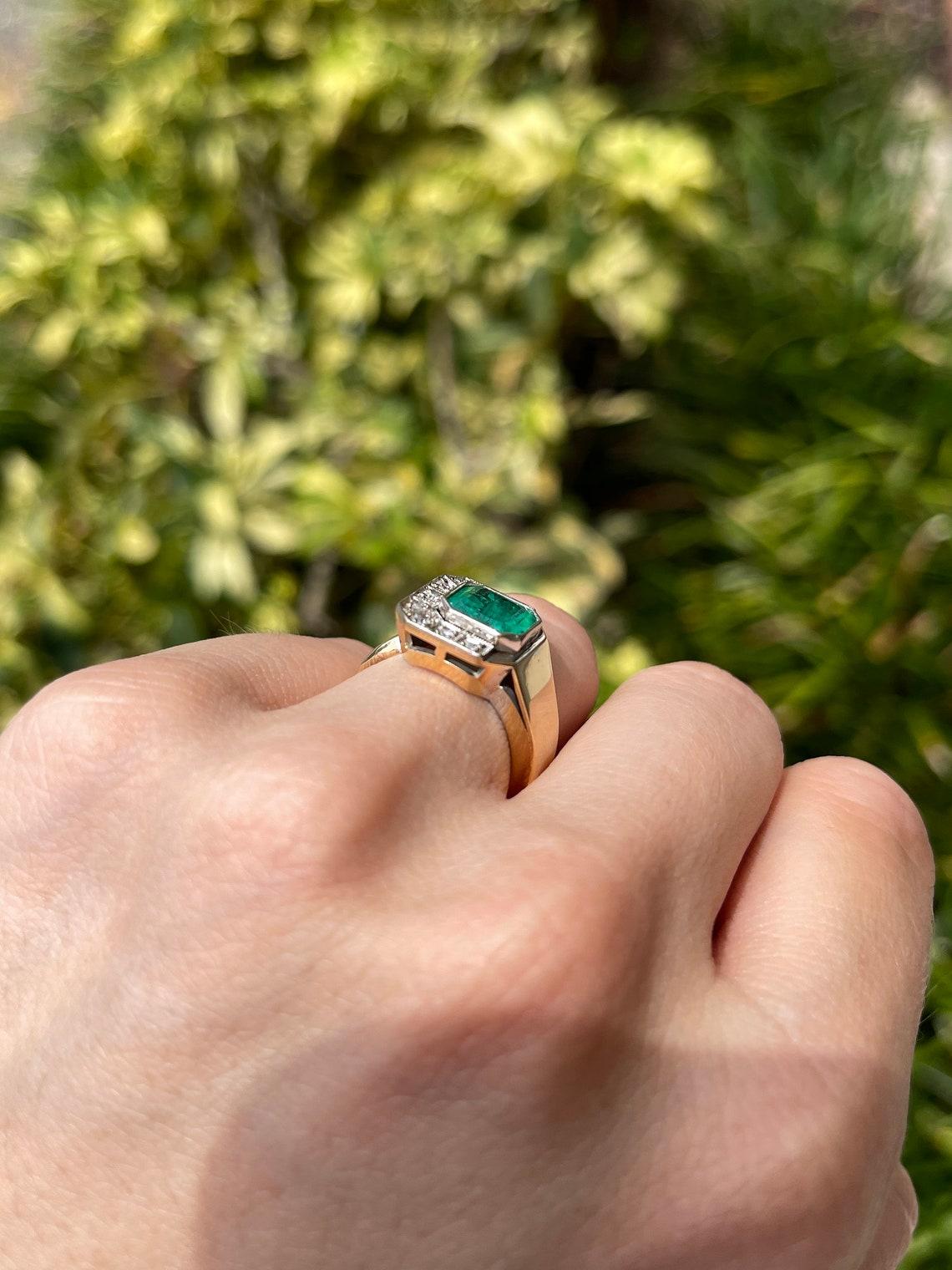 Men's 14K Gold 2.14tcw Asscher Cut Emerald & Diamond Ring, Bezel Set Medium Green For Sale