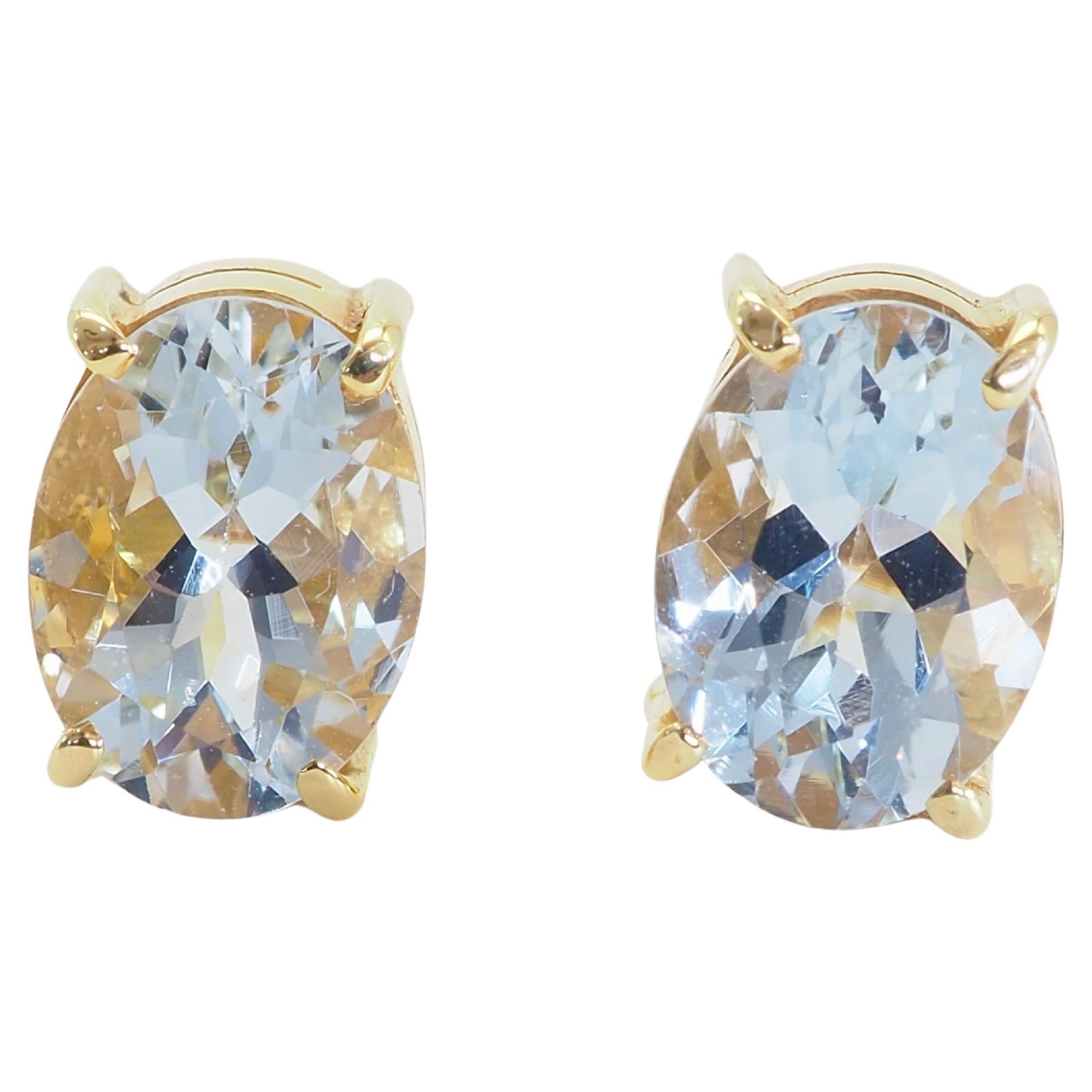 14K Gold 2.40ct Oval Eisblauer Aquamarin Feine Ohrstecker im Angebot