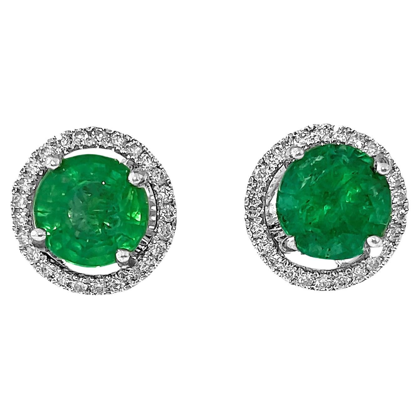 14k Gold 2.50 Carat Emerald Diamond Stud Earrings For Sale