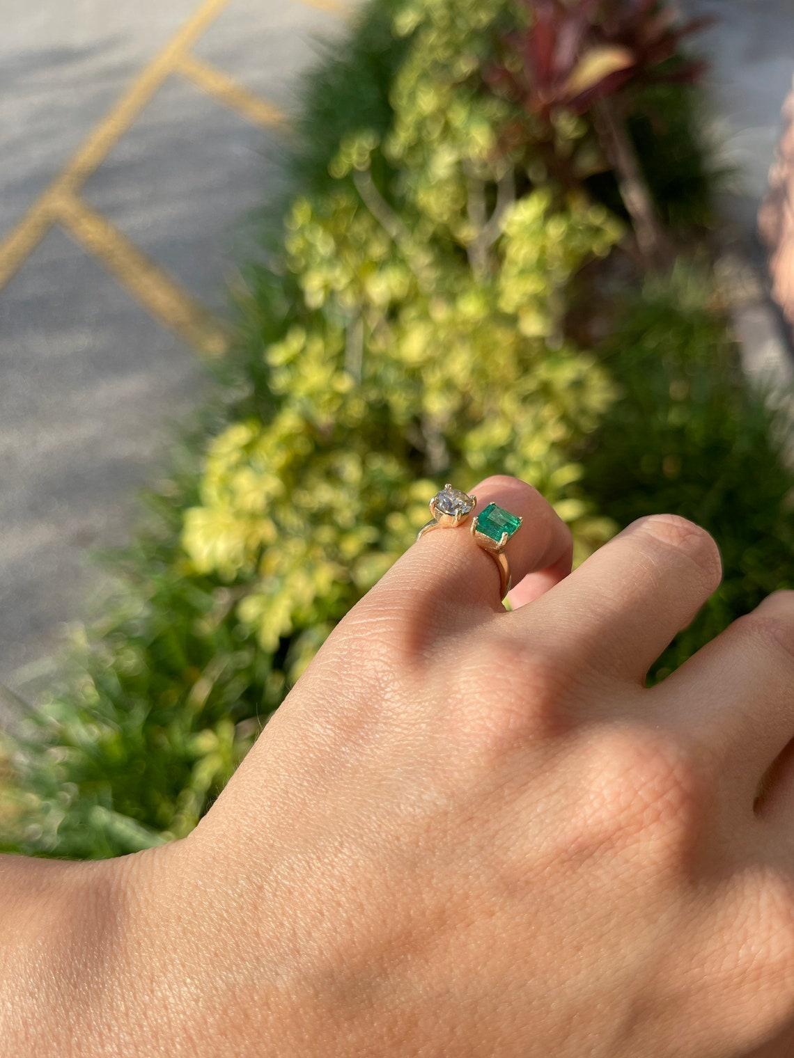 14K Gold 2.54tcw Zambian Emerald & Diamond Cuff Ring, Toi et Moi Statement Ring For Sale 2