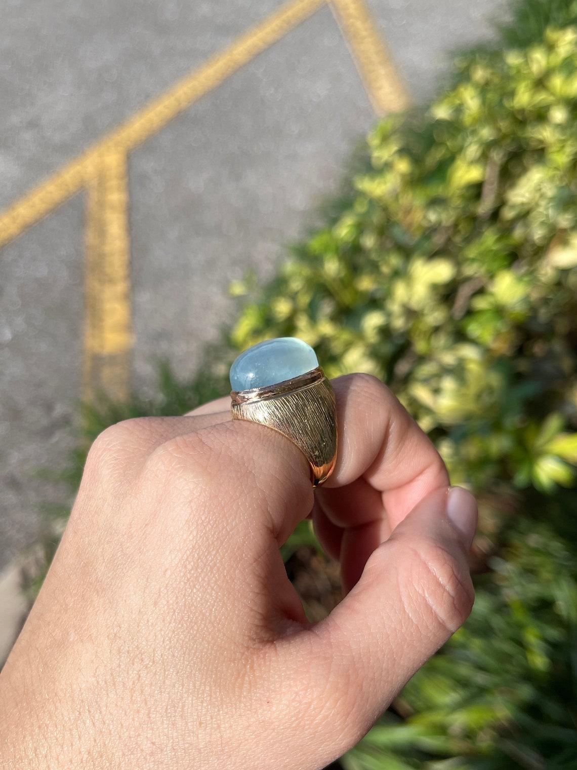 14K Gold 26,97 Karat Oval Cabochon Aquamarin Solitär Ring, Bluish-Gray Unisex im Zustand „Neu“ im Angebot in Jupiter, FL