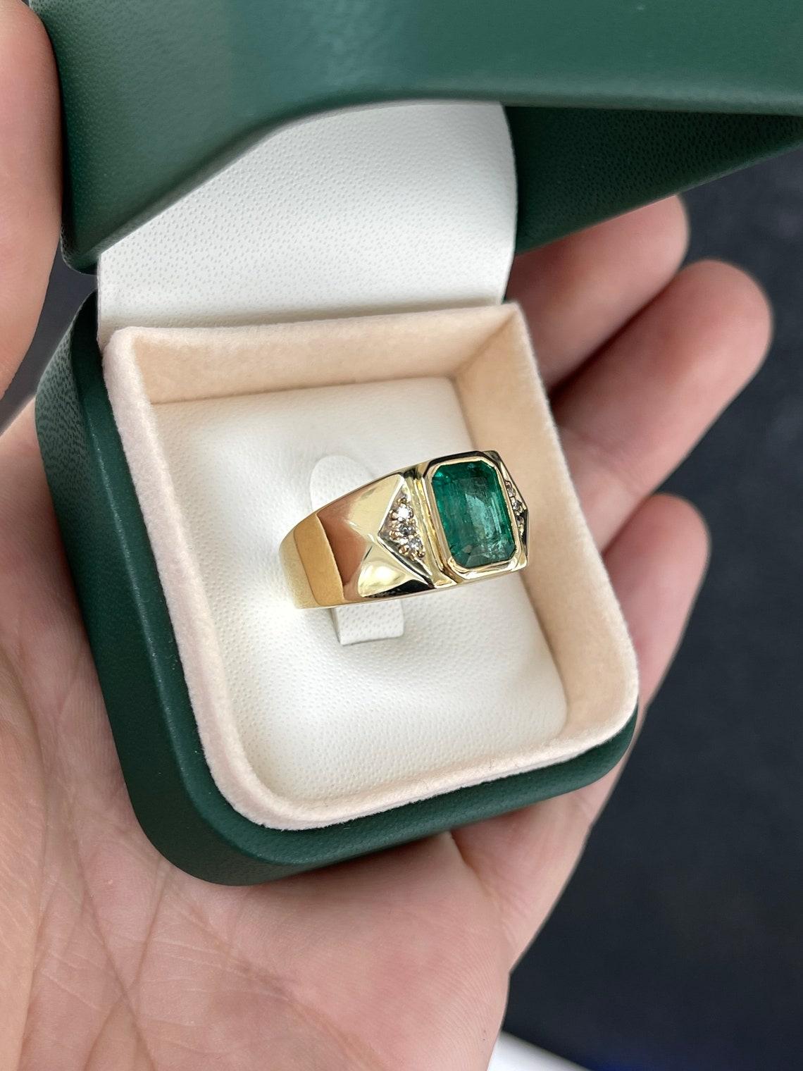 14K Gold 2,73tcw Smaragdschliff Smaragd & Diamant Herrenring, dunkelgrüner vertikaler Vertikaler Ring 3