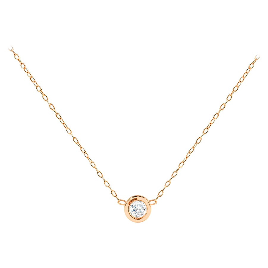 Moderno Collana con diamanti in oro 14k da 3 mm Ct Ciondolo con diamante solitario rotondo a taglio brillante in vendita