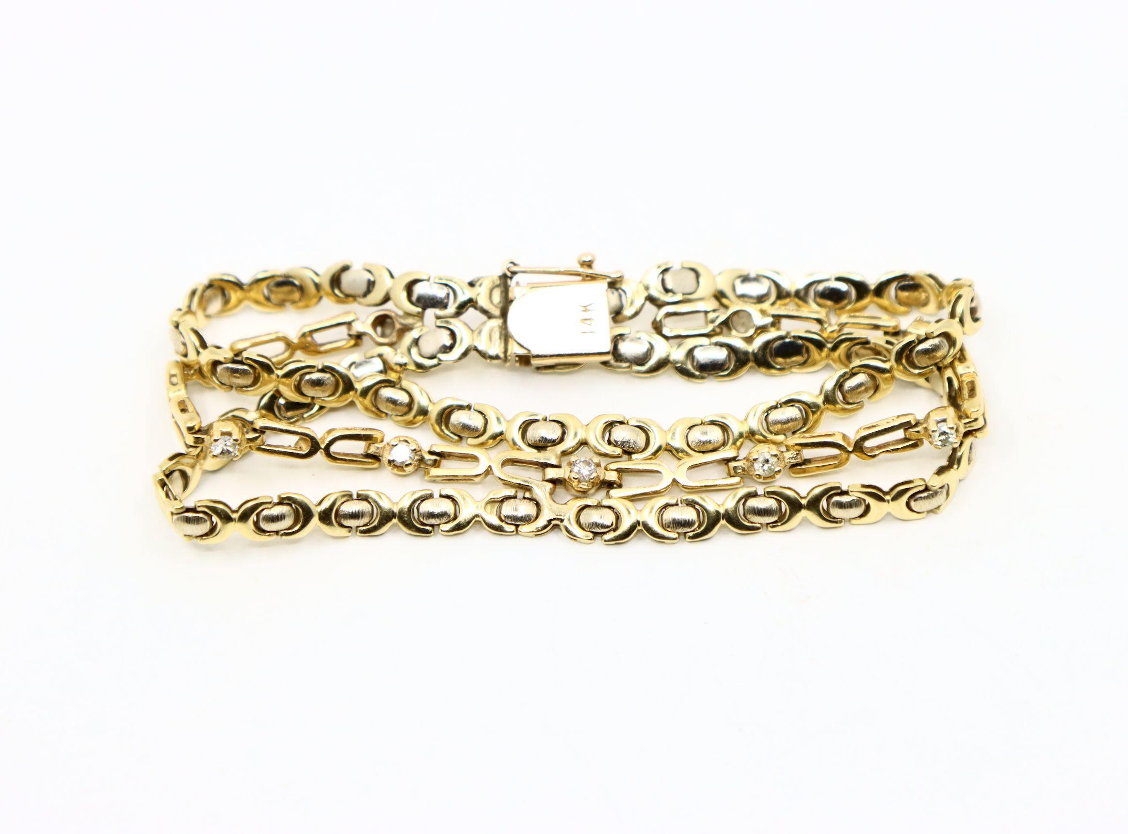 Pulsera de oro de 14 quilates con cadena de 3 diamantes Corte brillante en venta