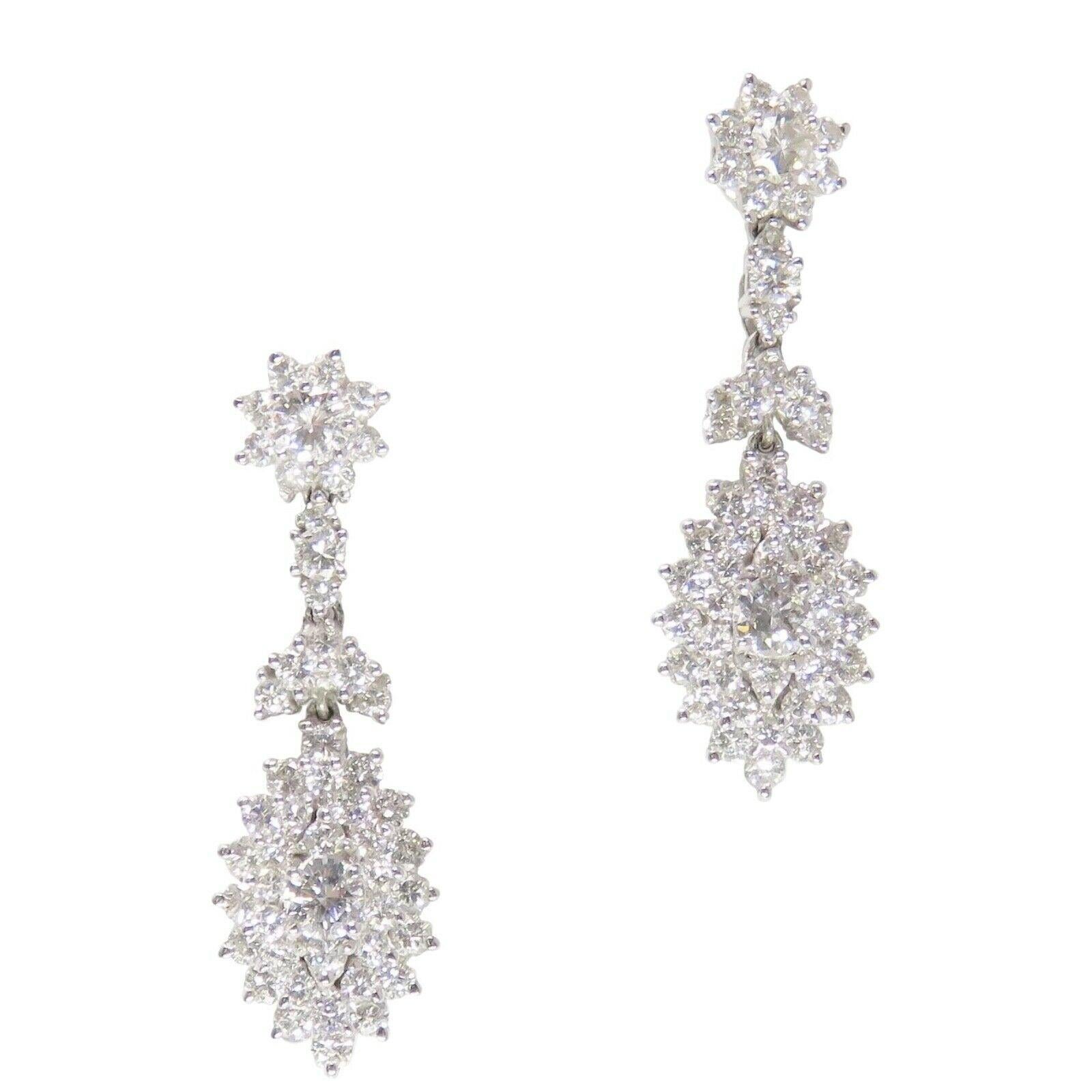 Contemporary 14 Karat Gold 4.00 Carat F VS Diamond Dangle Drop Pendant Earrings For Sale