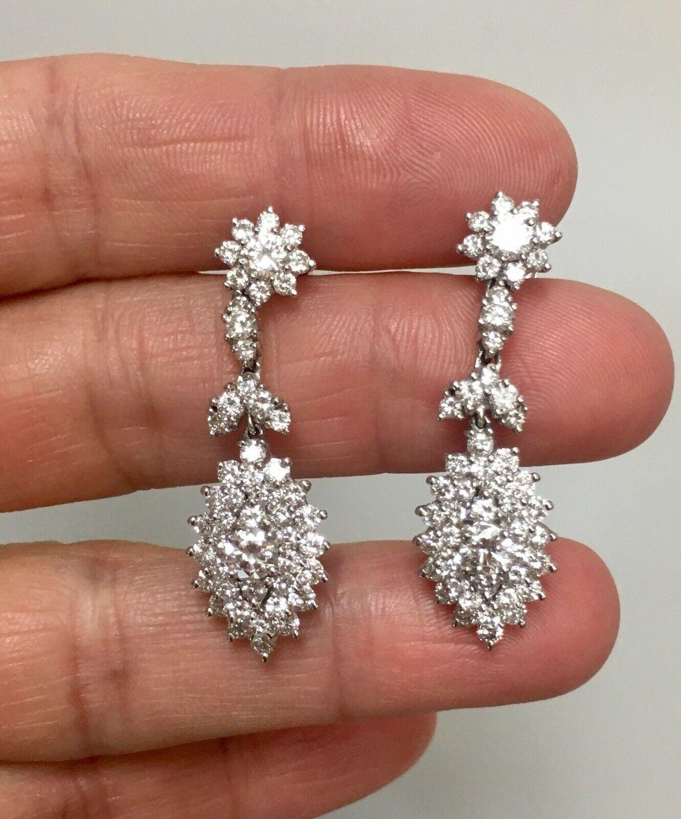 14 Karat Gold 4.00 Carat F VS Diamond Dangle Drop Pendant Earrings For Sale 2