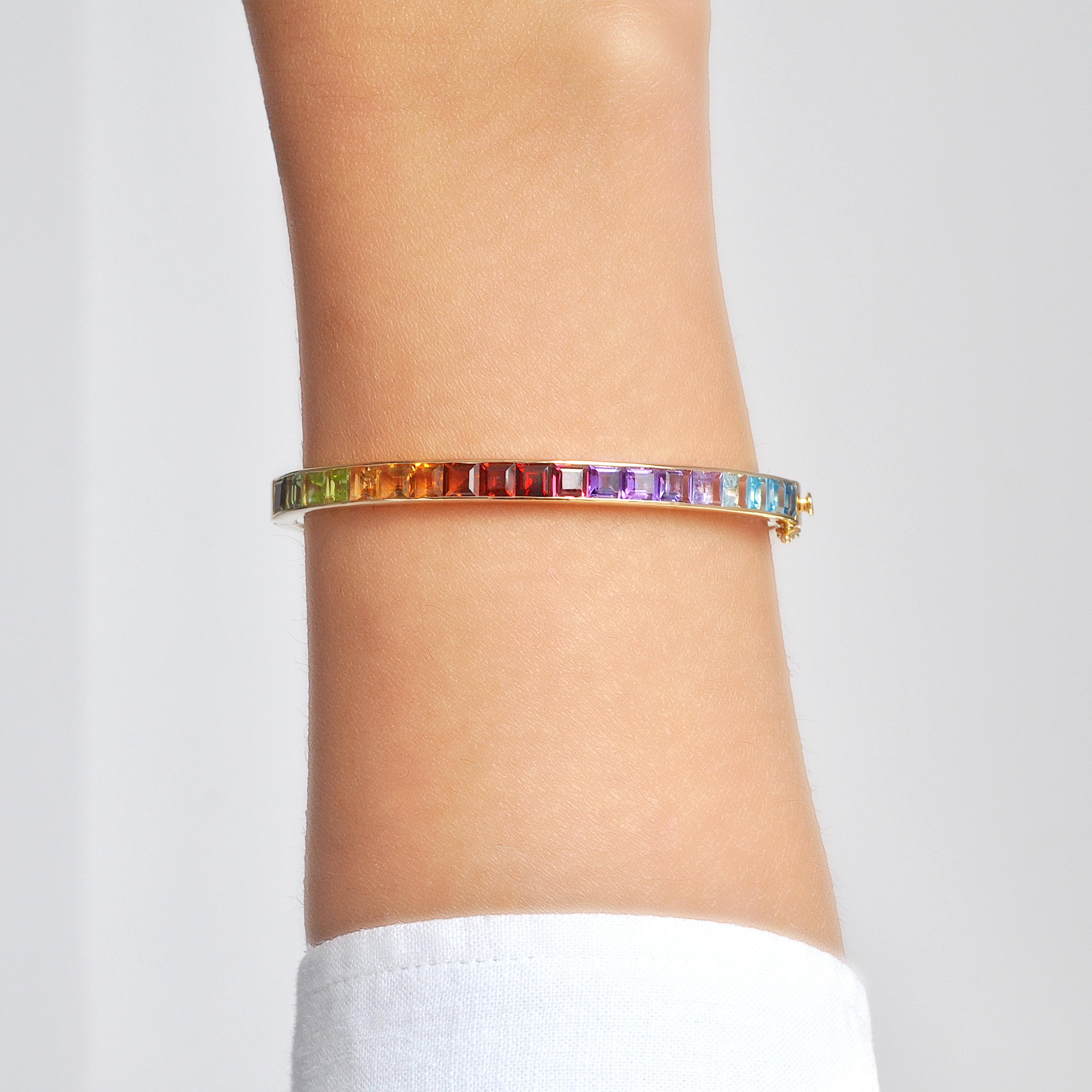 Bracciale Pride con gemme arcobaleno multicolori incastonate a canale in oro 14K da 4 mm. in vendita 4