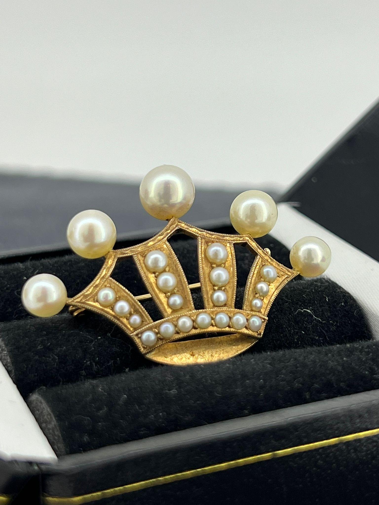 Women's 14K Gold 5-Pearl Coronet Brooch, set with Seed Pearls, Retro c1950's . For Sale