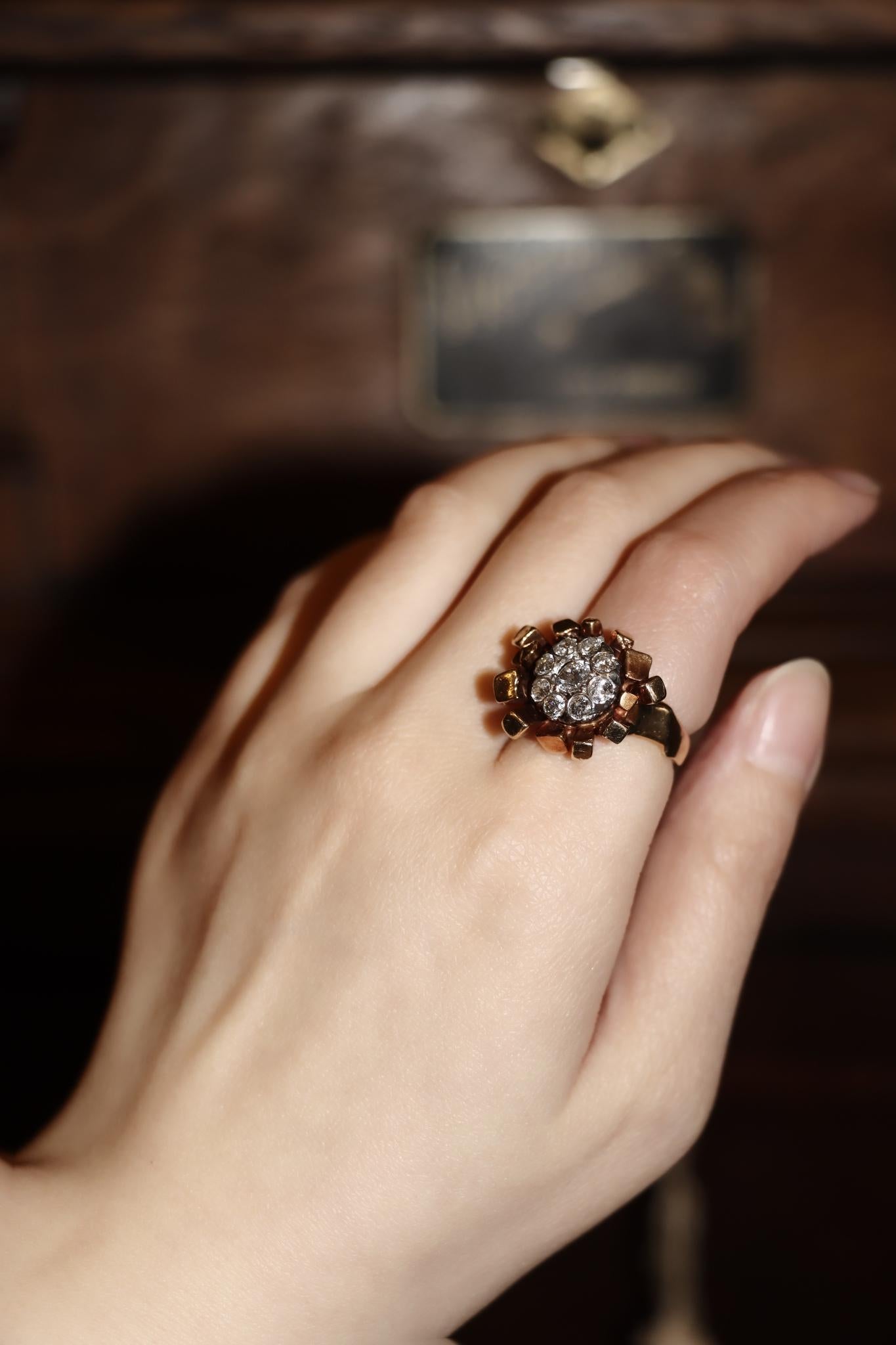14K Gold 5.1 Karat Diamant-Cluster-Ring mit frei geformtem Nugget
Ein einzigartig gestalteter Ring, besetzt mit ca. 5,1 (+/-) Karat natürlichen Diamanten.

Gestempelt:
14K

Ungefähre Abmessungen:
6 (Ringgröße) 
13.3 Gramm Gewicht.