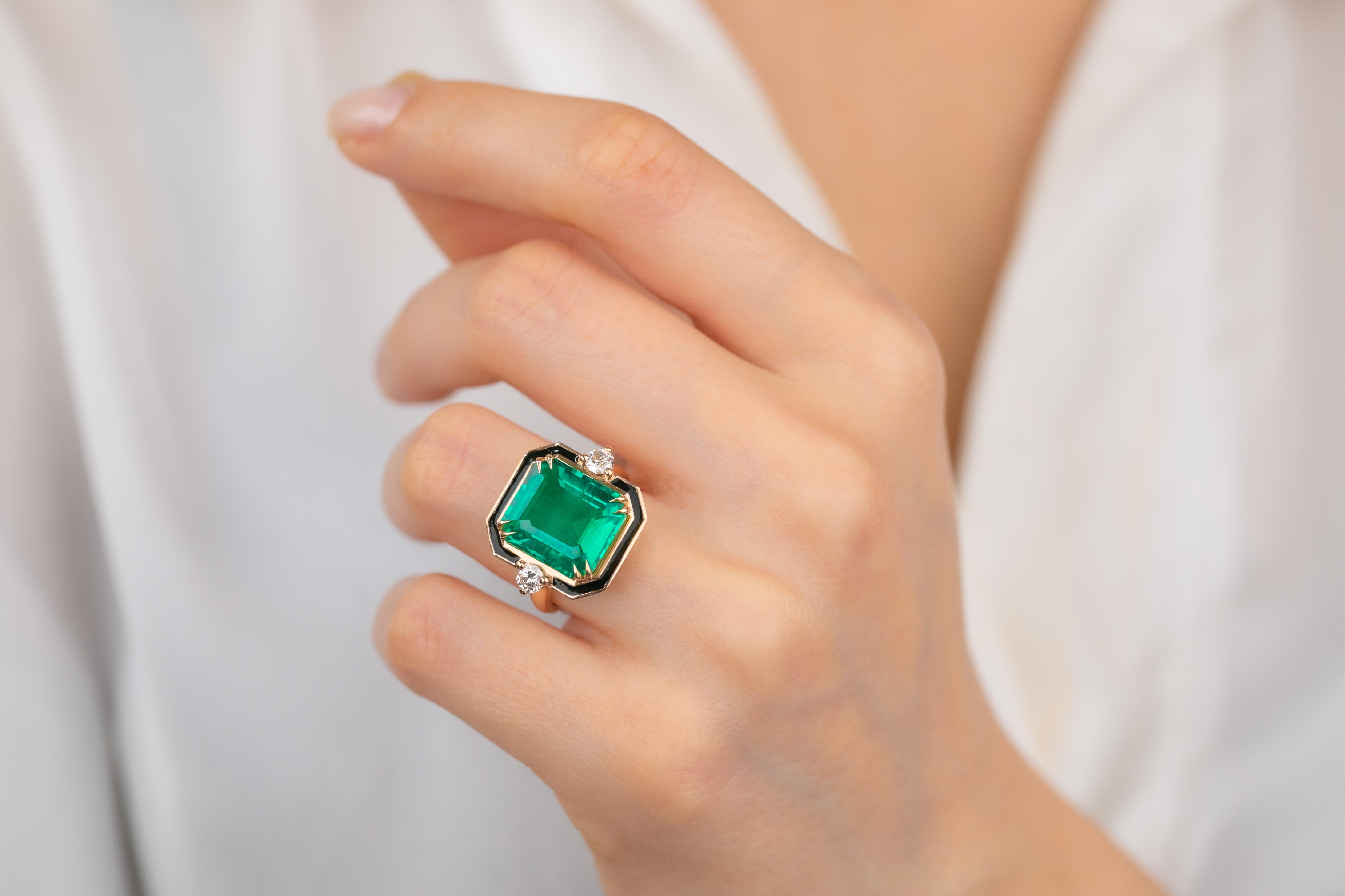 For Sale:  14K Gold 5.55 Ct Synthetic Emerald & Diamond Enameled Cocktail Ring 7